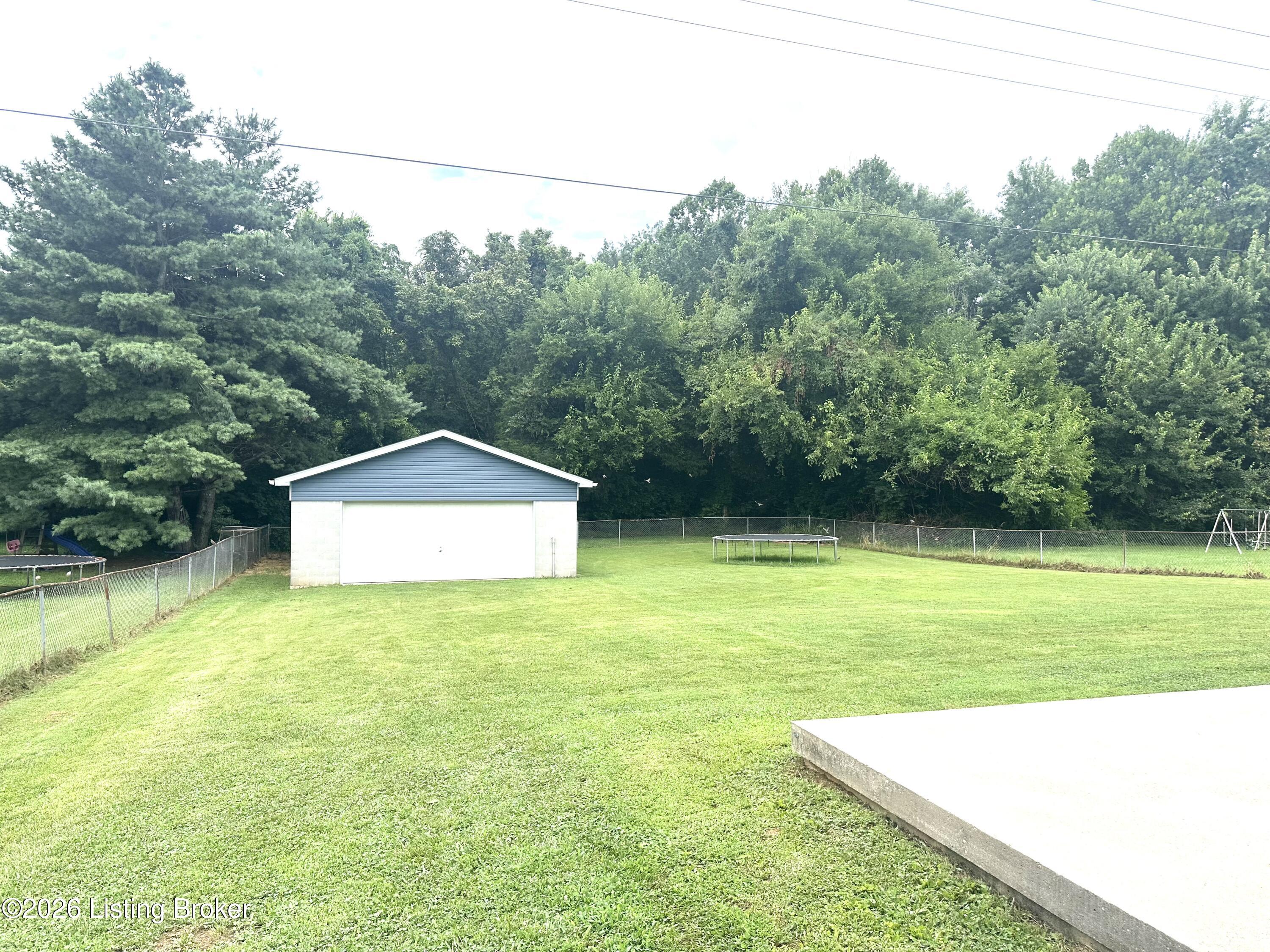 110 Pineview Dr Property Photo 13