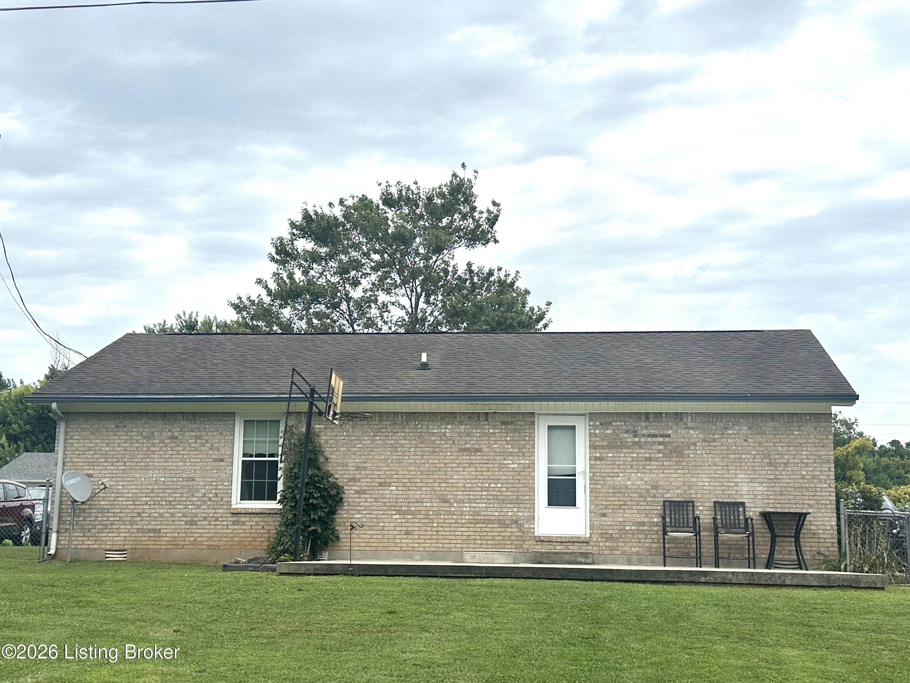 110 Pineview Dr Property Photo 14