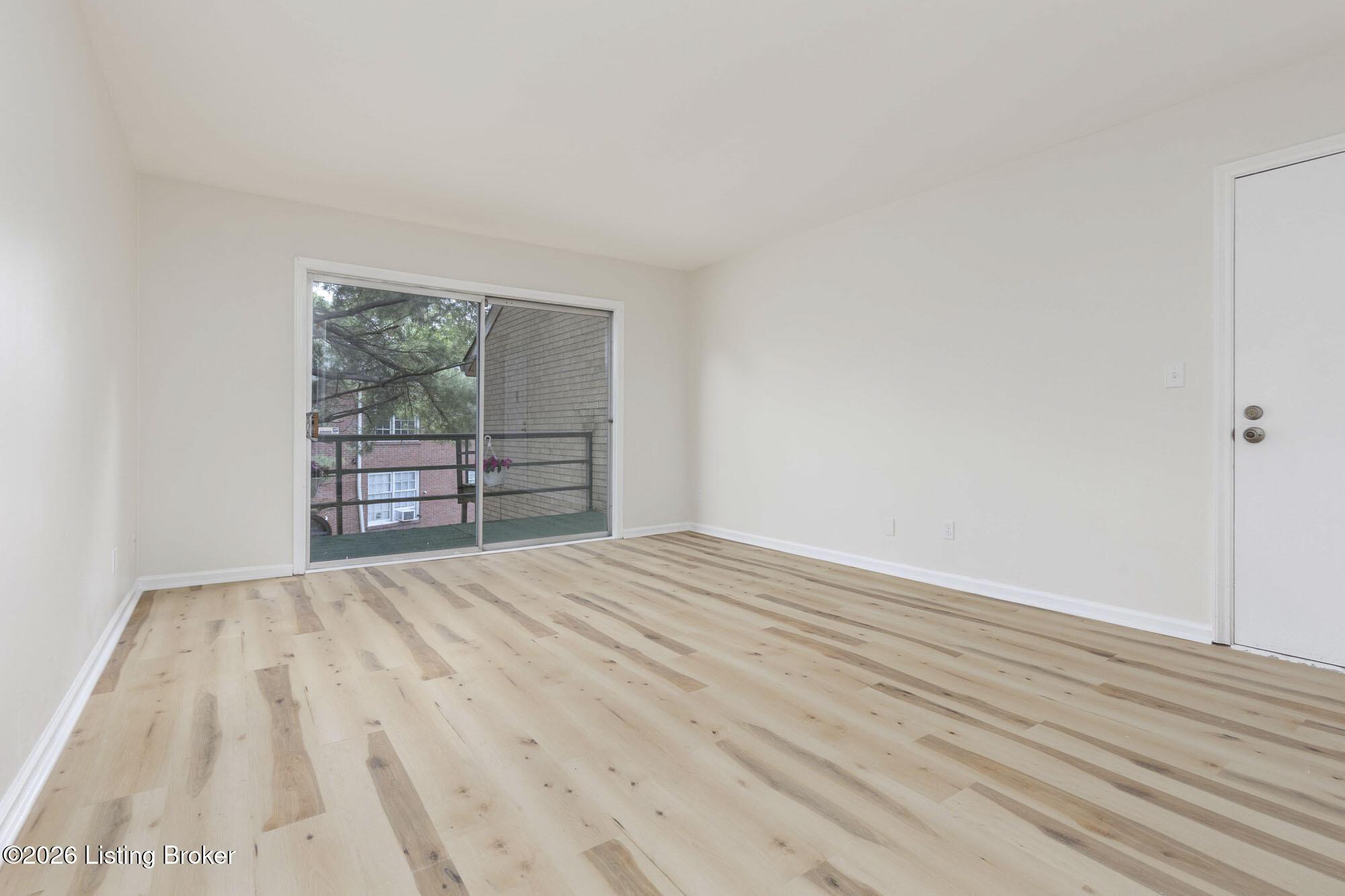 2505 Brownsboro Rd Apt B5 Property Photo 3