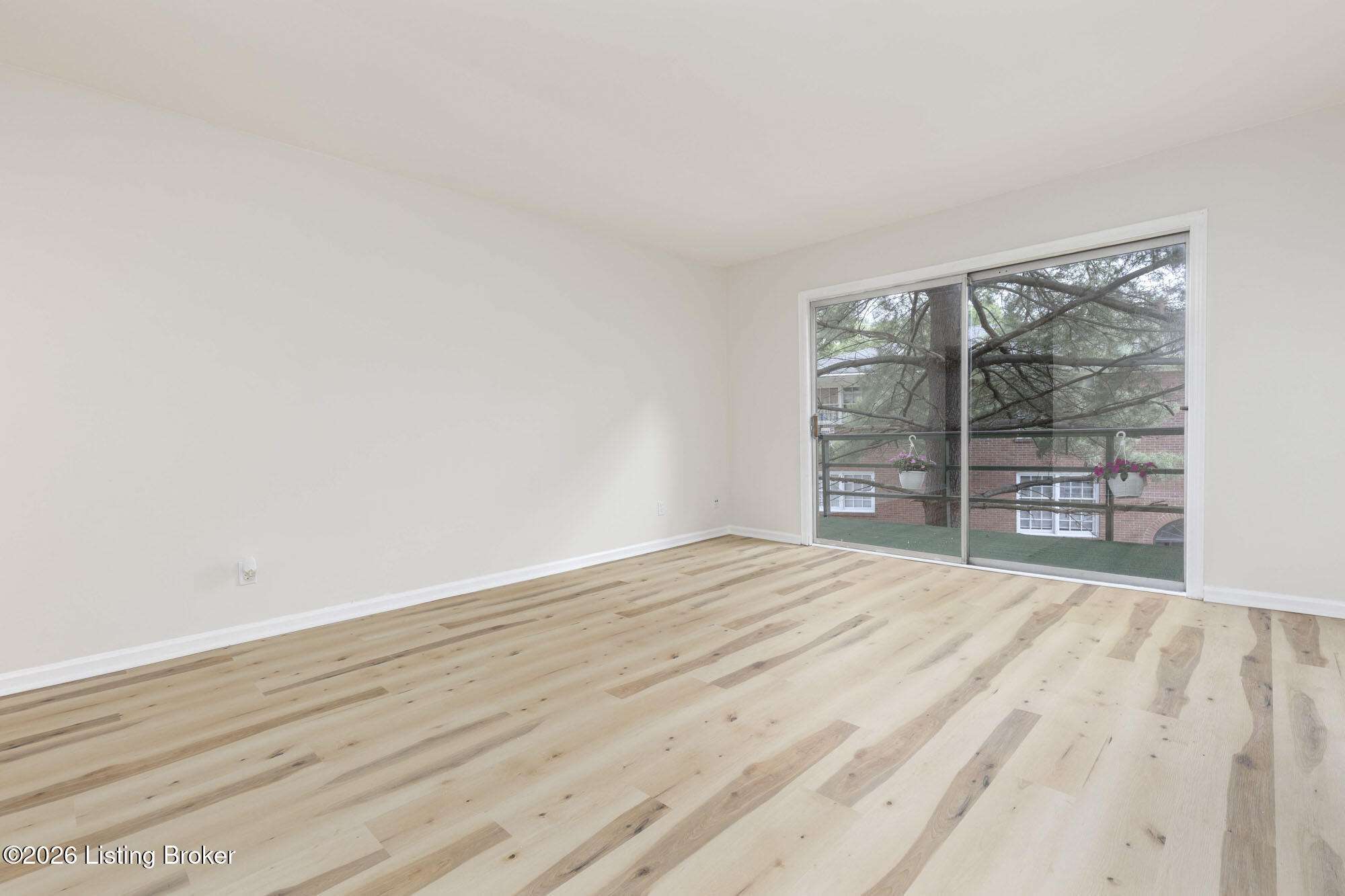 2505 Brownsboro Rd Apt B5 Property Photo 6