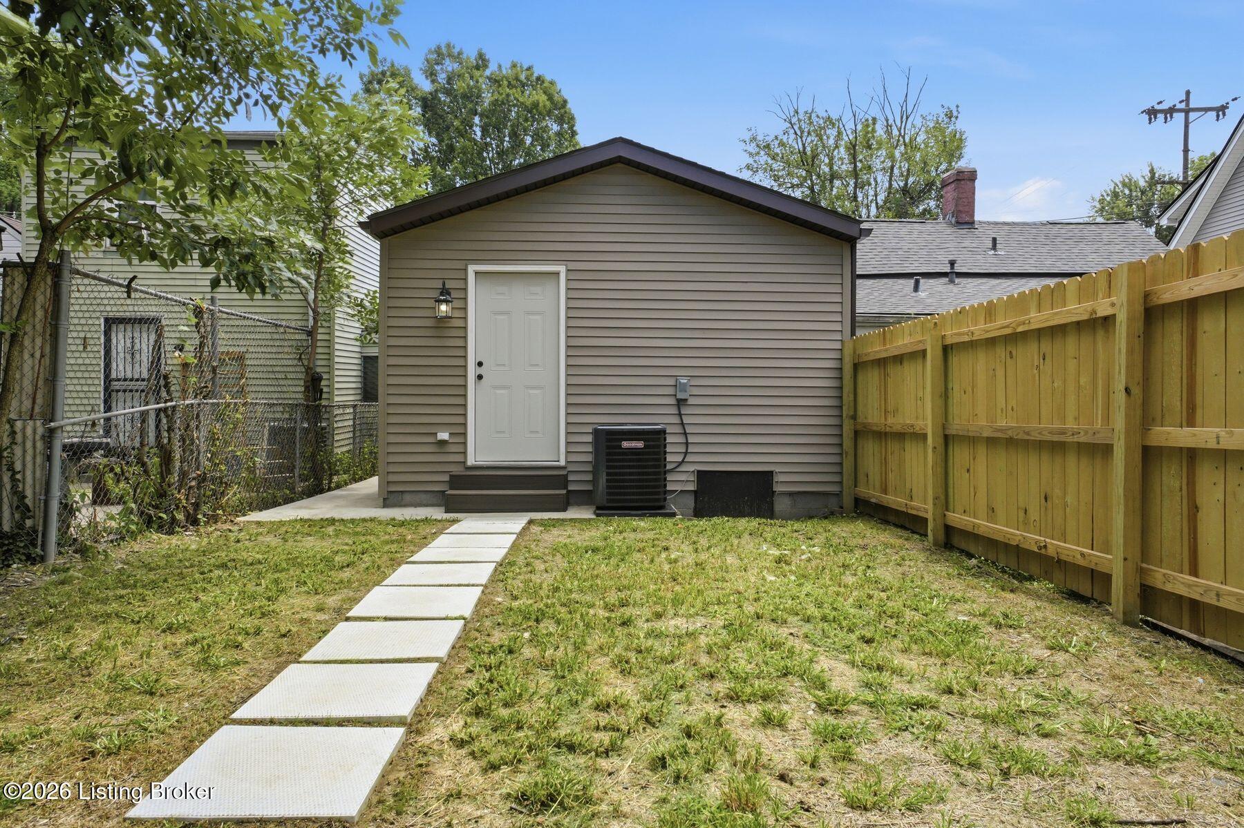 3012 Montana Ave Property Photo 24