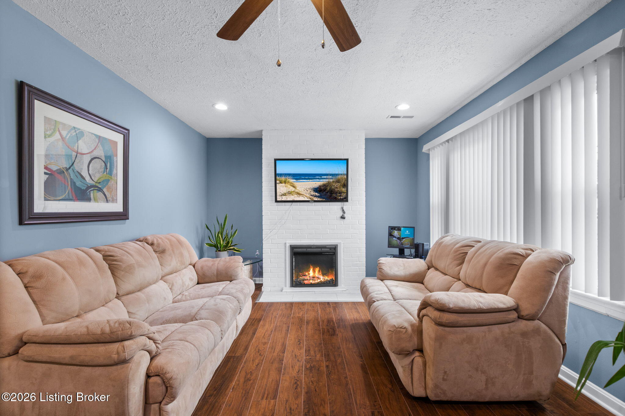 208 Downes Ln Property Photo 12