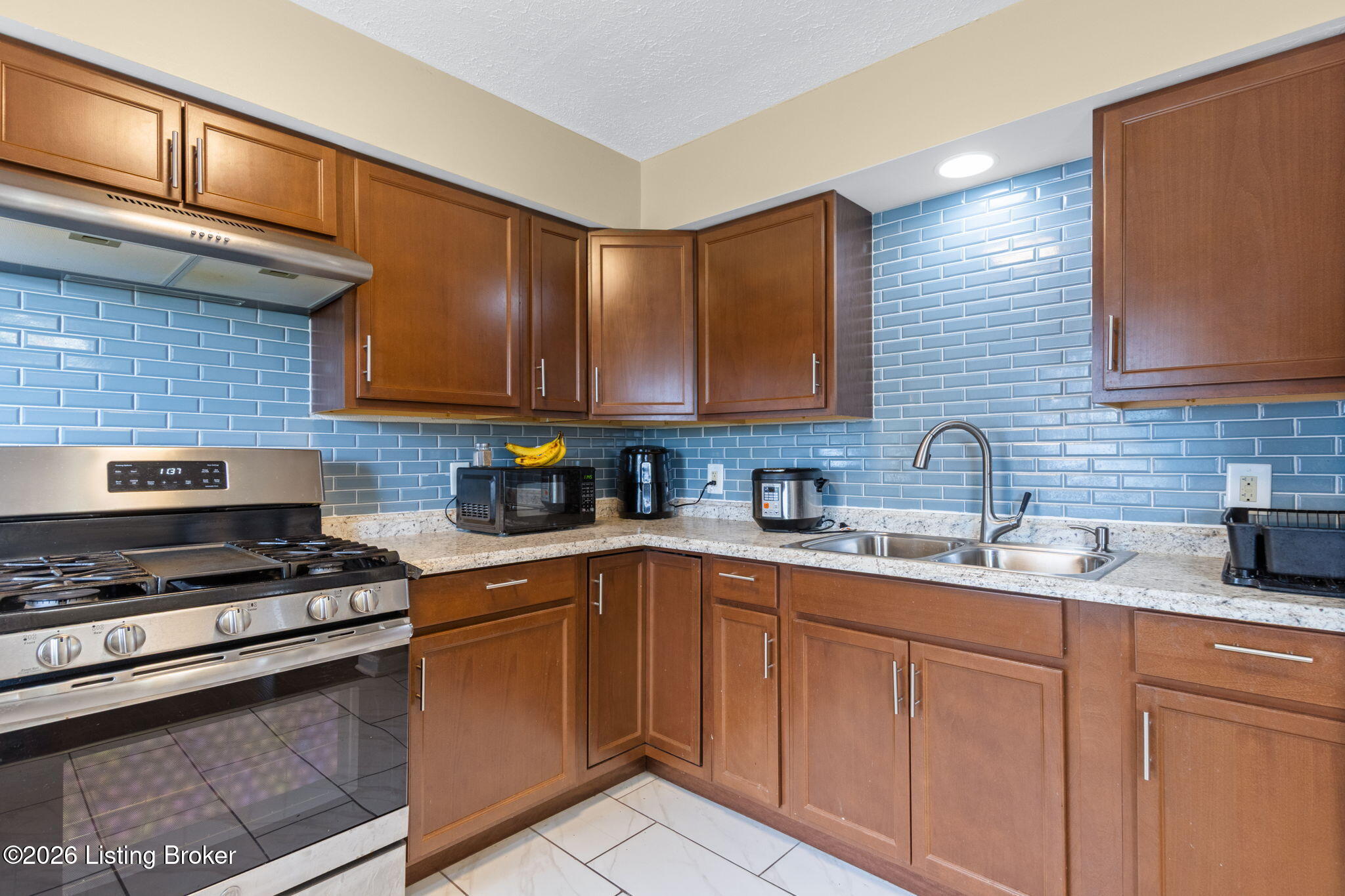 208 Downes Ln Property Photo 27
