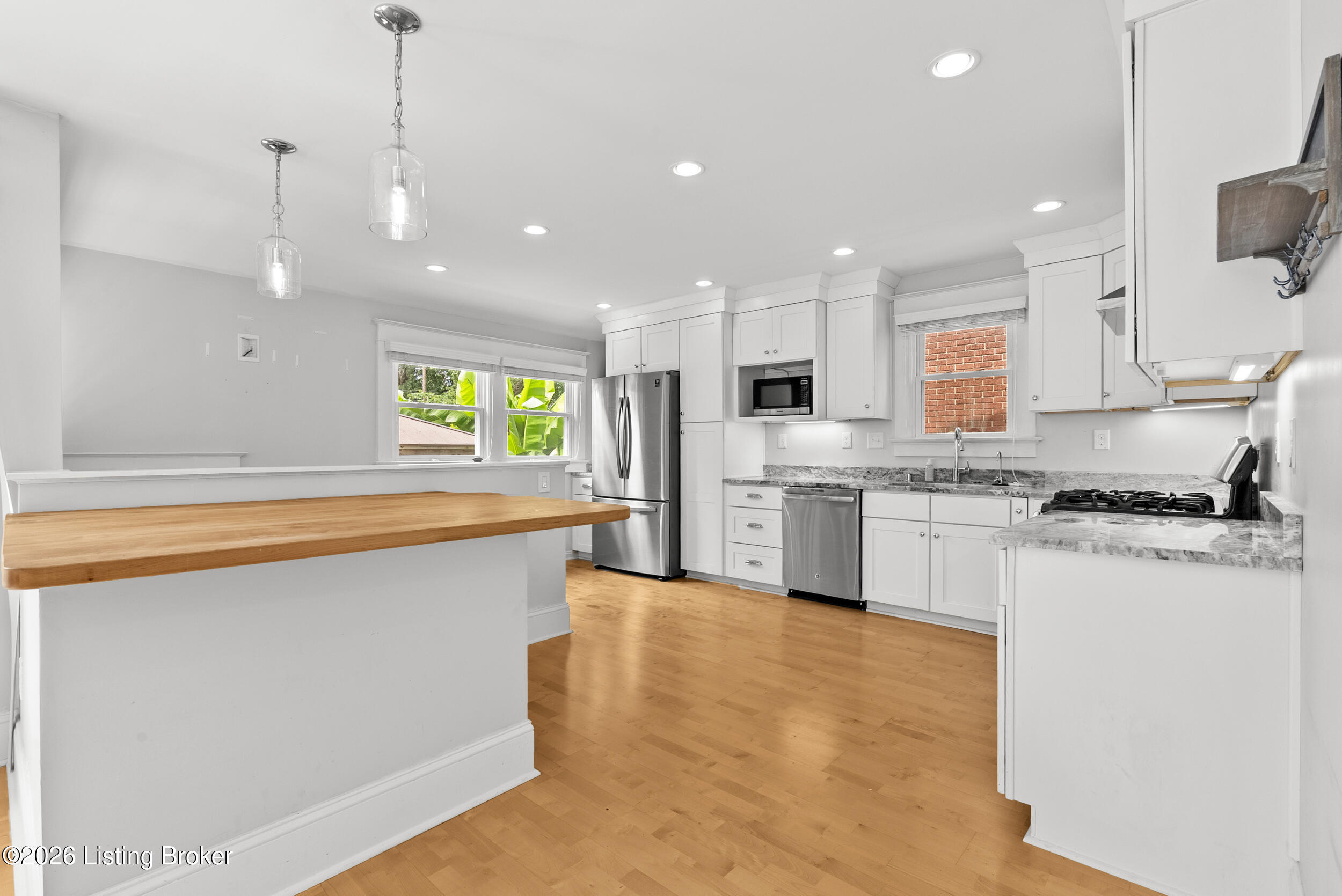 2205 Weber Ave Property Photo 15