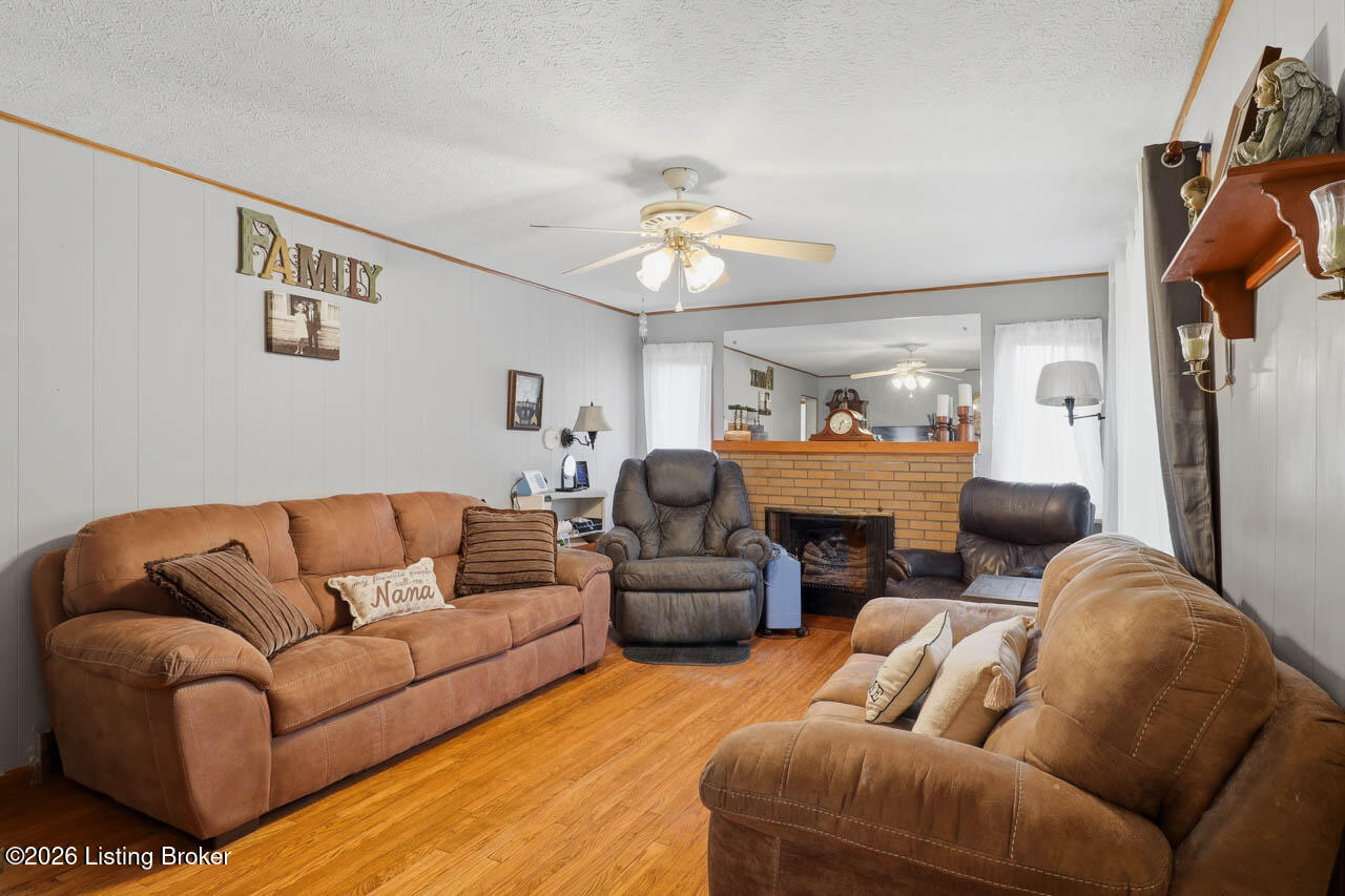 177 N Church St Property Photo 4