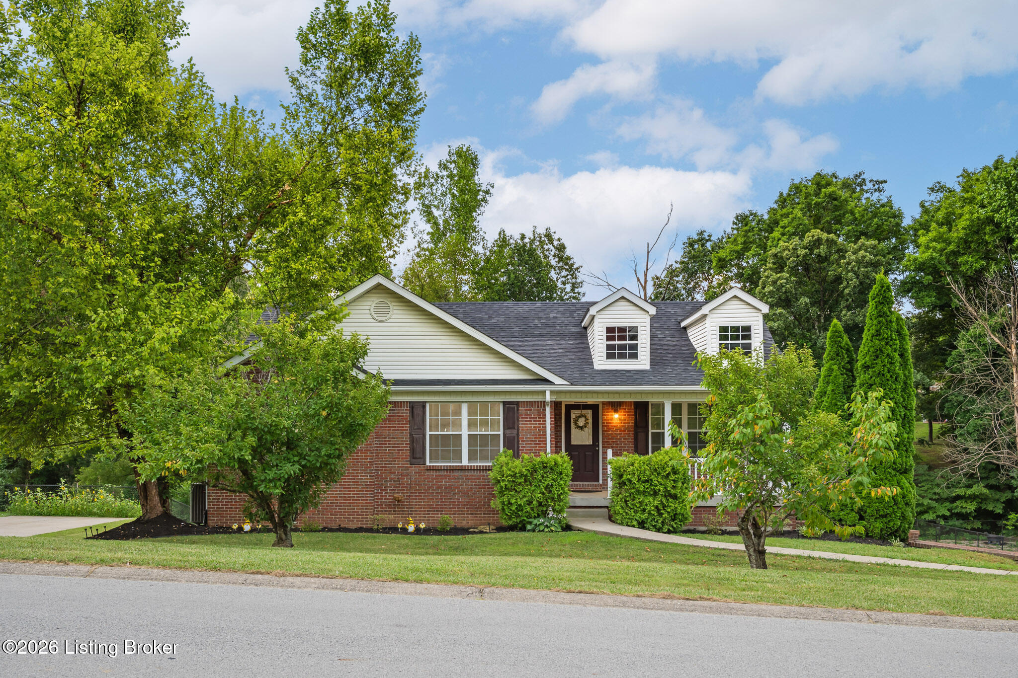 111 Chesapeake Trail Property Photo 1