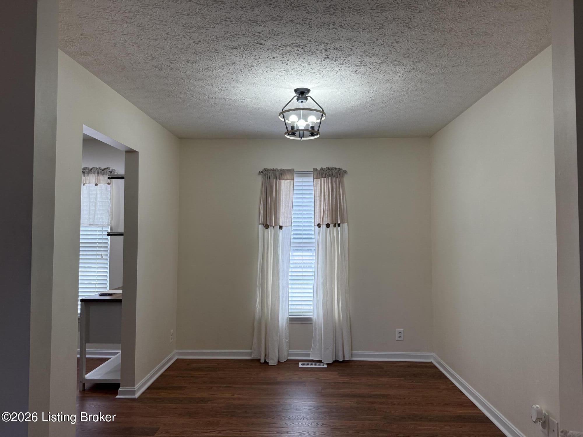 7102 Brook Garden Pl Property Photo 8