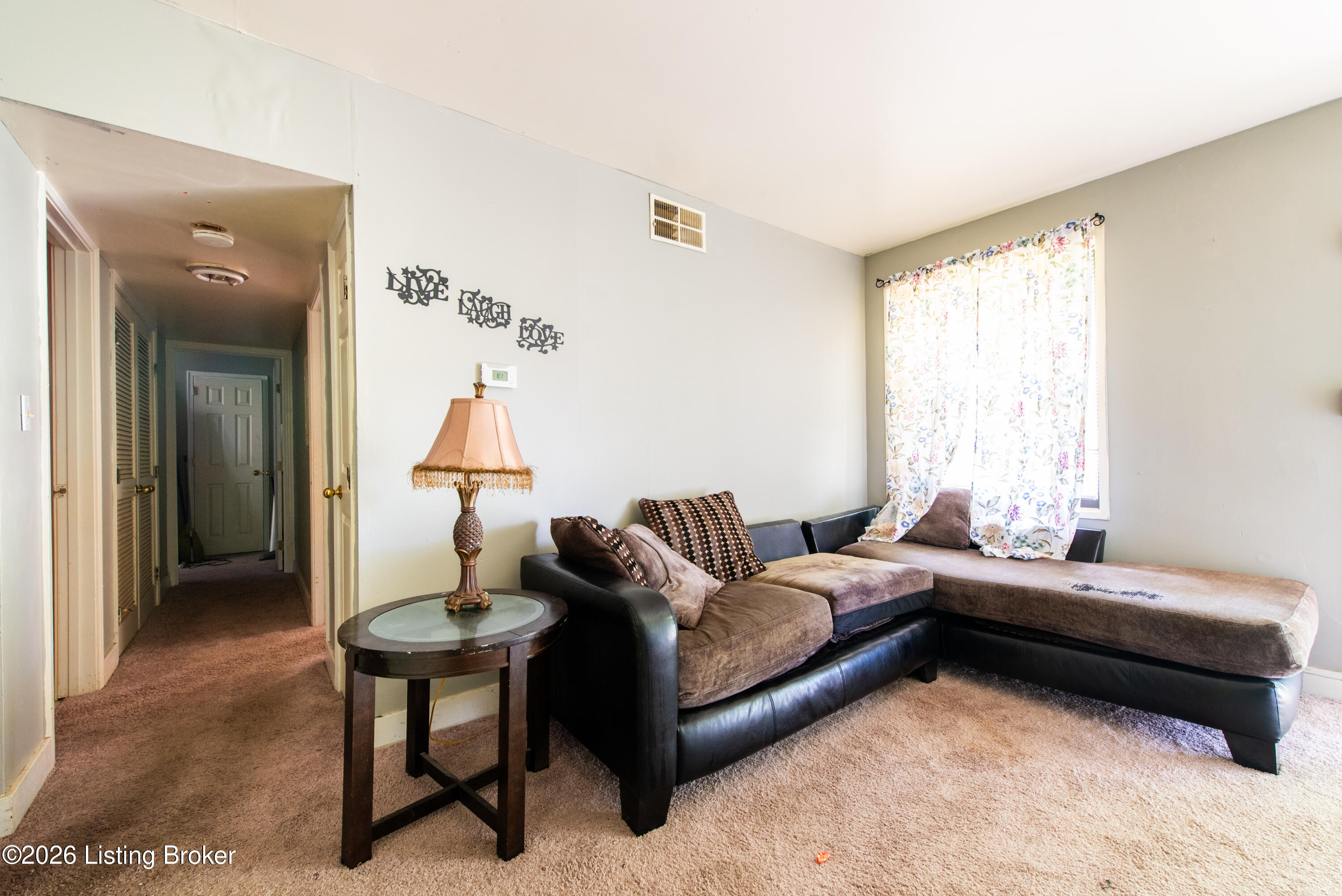 1 College Ct Property Photo 5