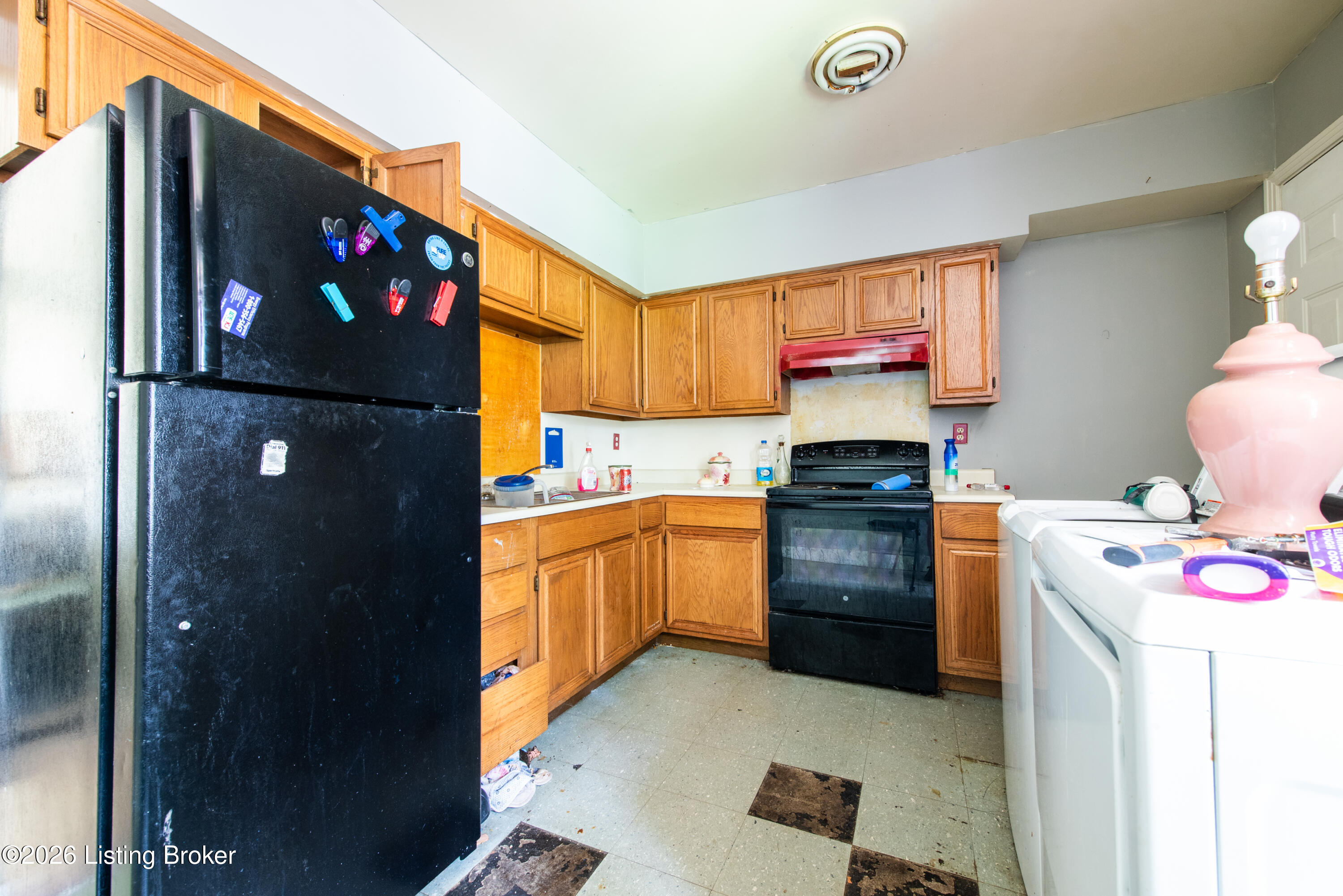 1 College Ct Property Photo 8