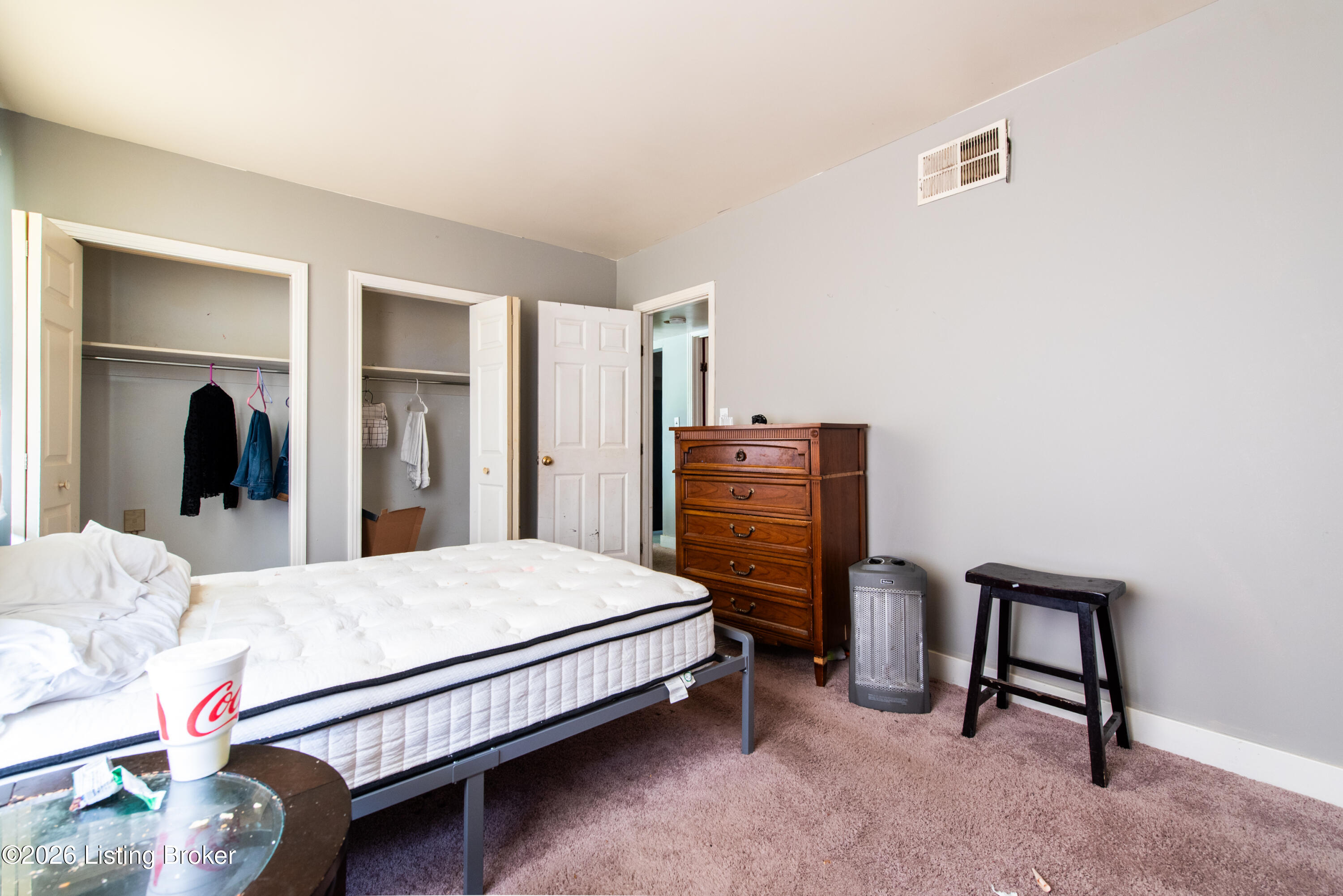 1 College Ct Property Photo 12