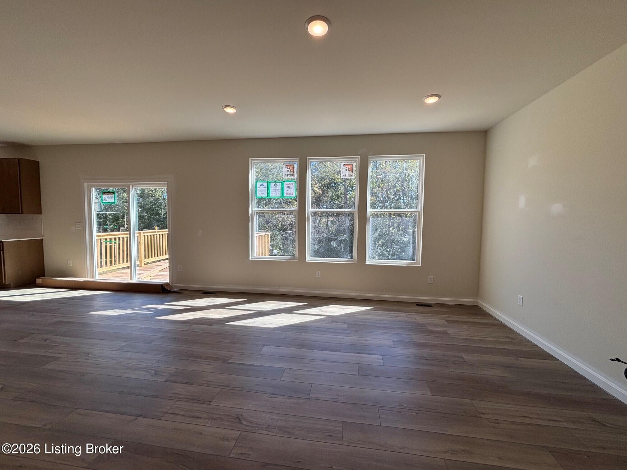 1020 Dry Run Ct Property Photo 5