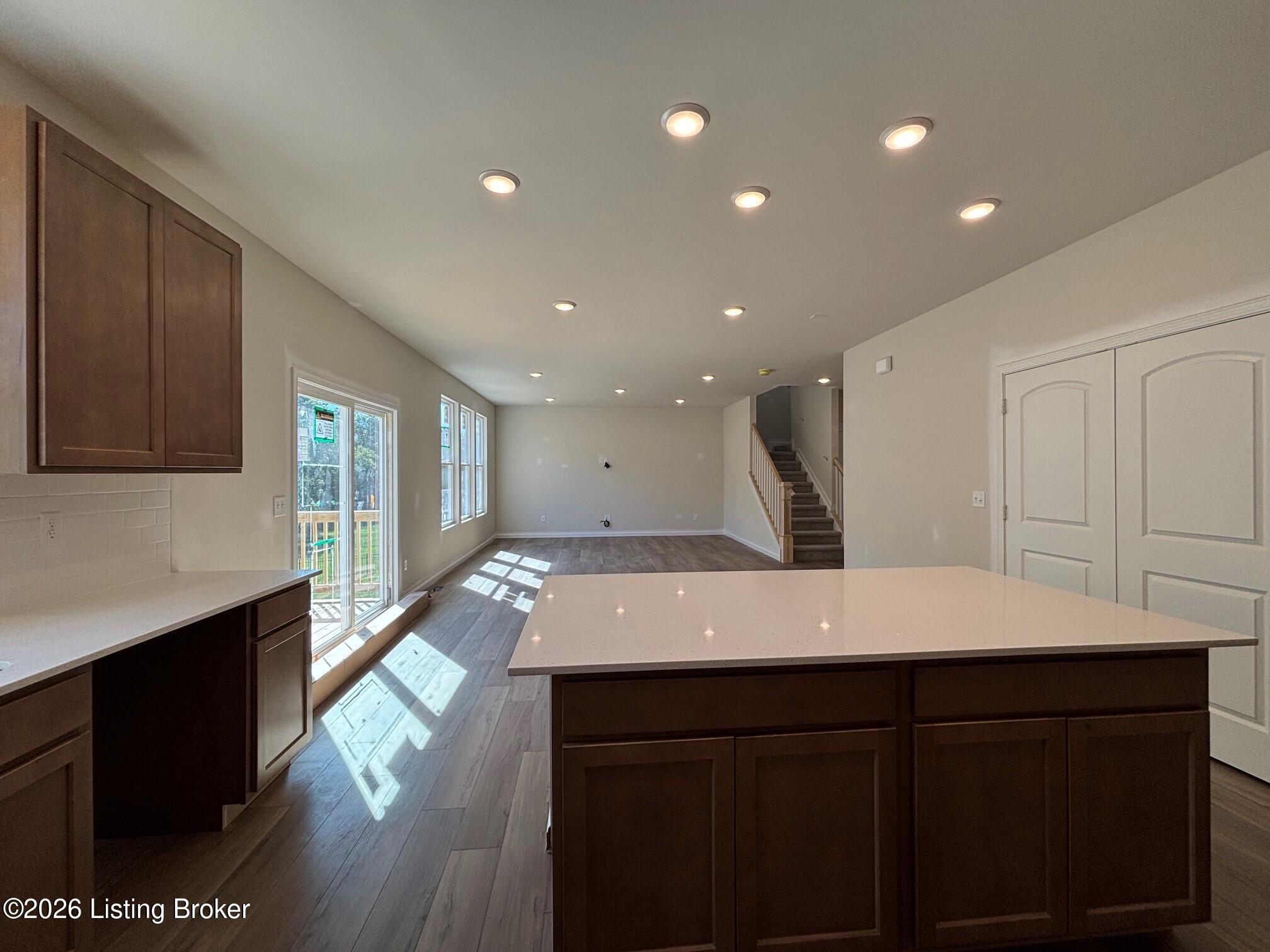 1020 Dry Run Ct Property Photo 9
