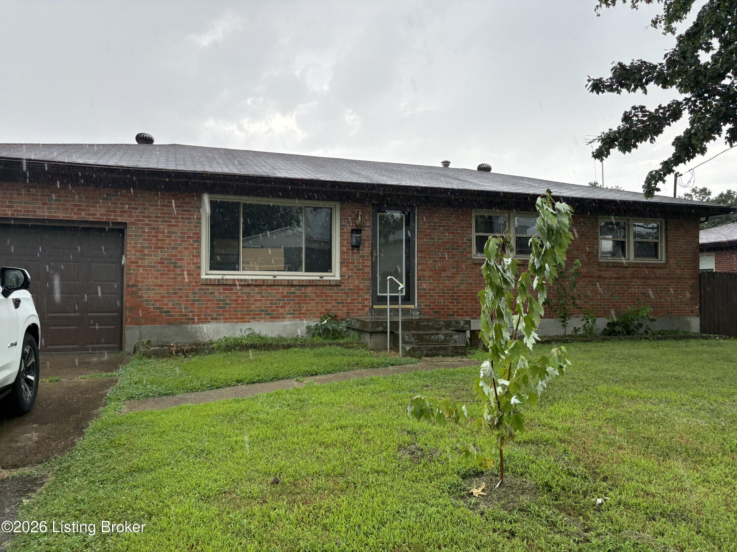 6709 Falling Star Dr Property Photo 3