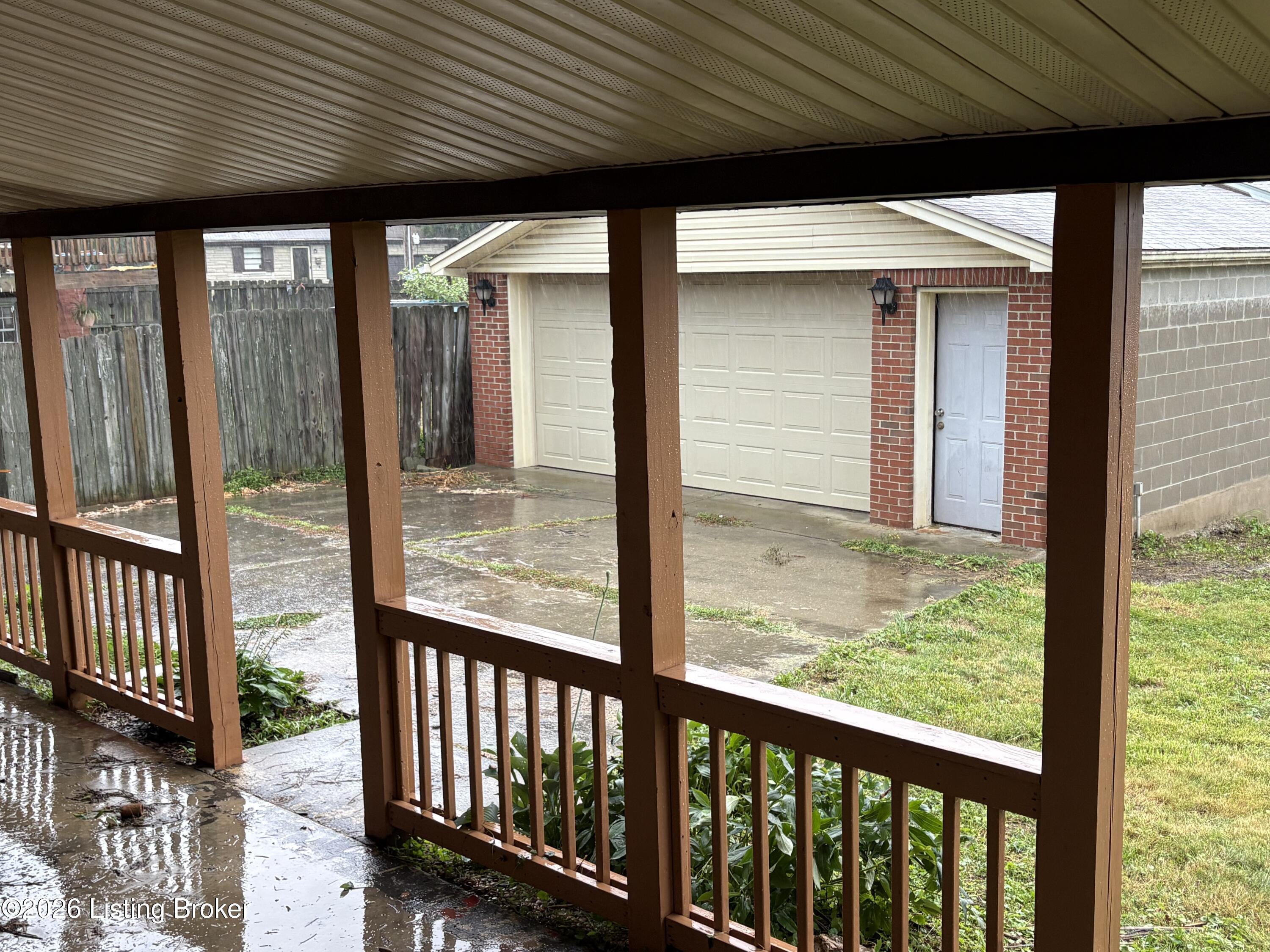 6709 Falling Star Dr Property Photo 6