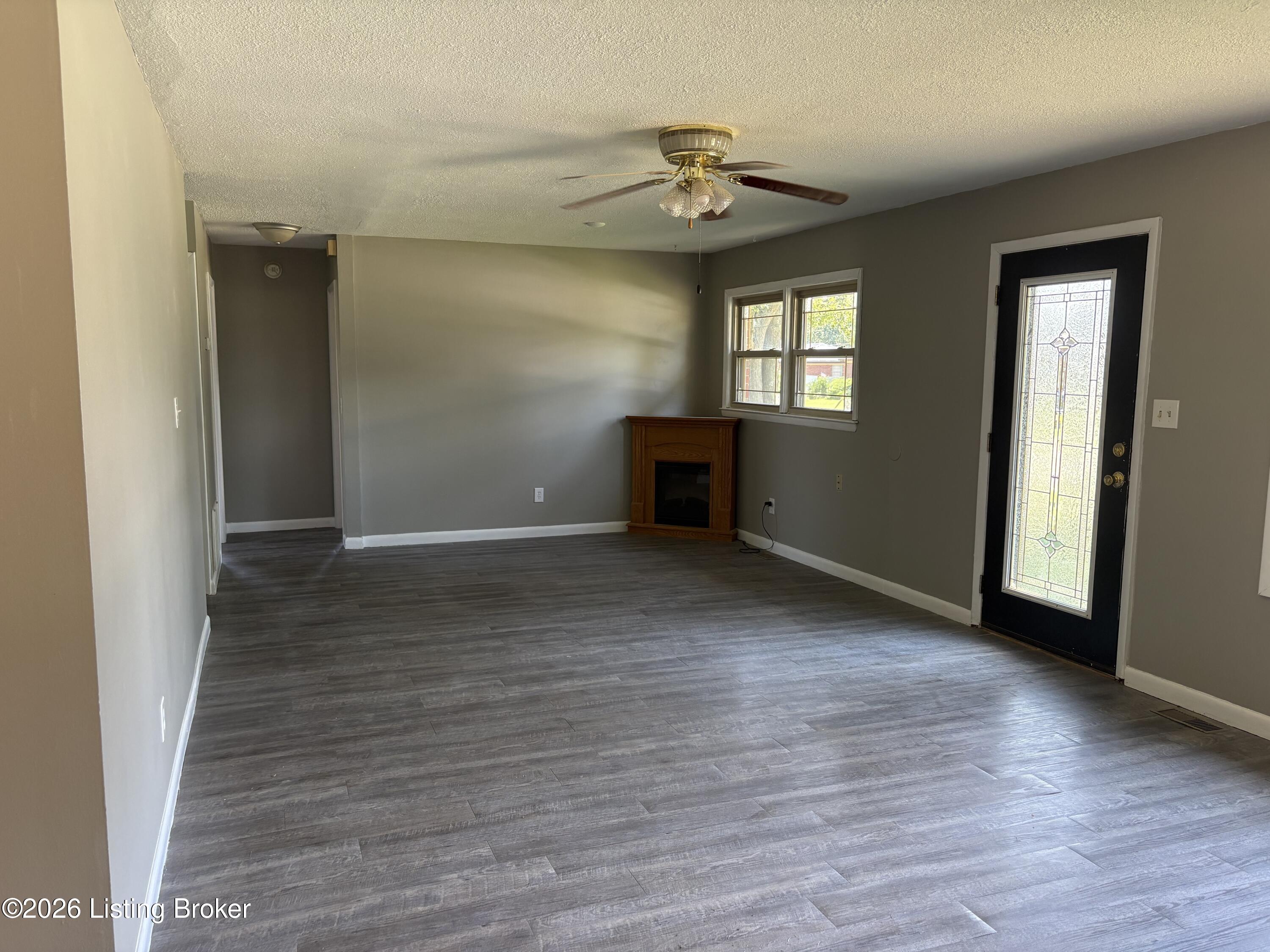 6709 Falling Star Dr Property Photo 8