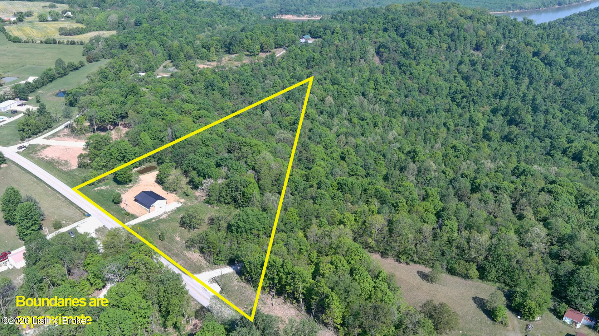 1622 Cedar Flats Rd Property Photo 5