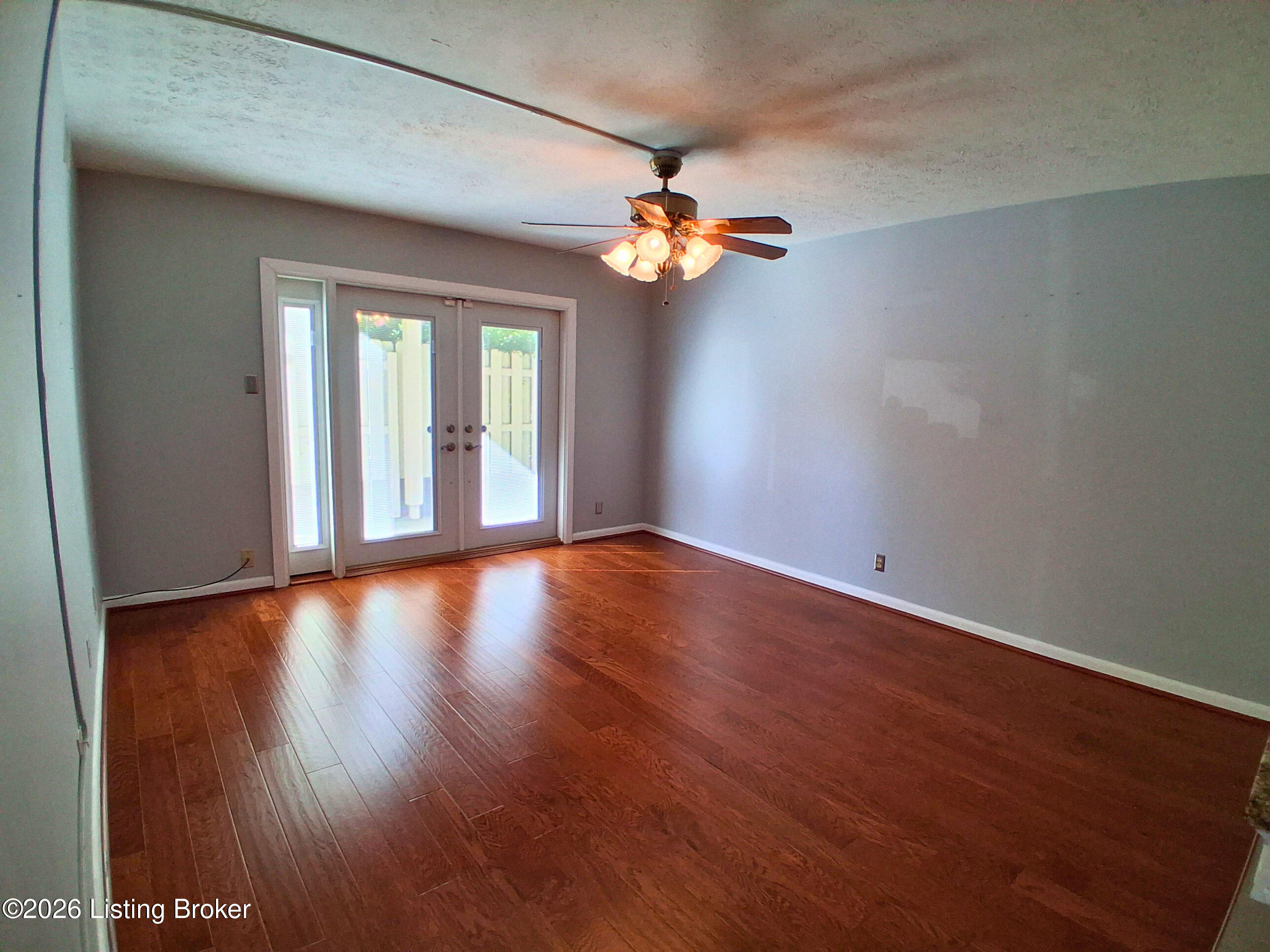 1935 Gardiner Ln H117 Property Photo 2