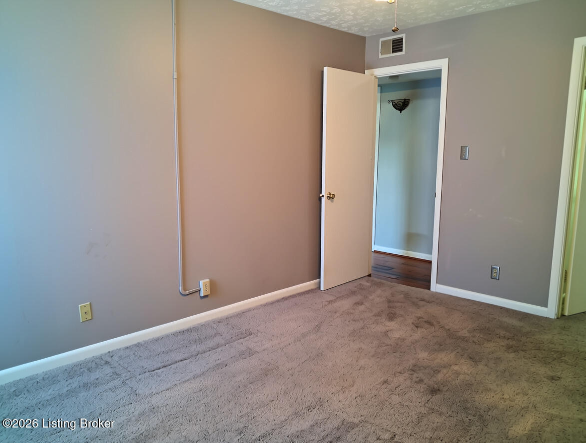 1935 Gardiner Ln H117 Property Photo 15