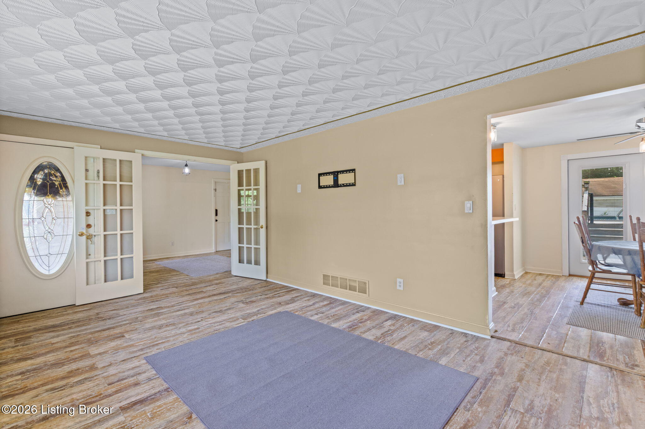 5225 Venus Dr Property Photo 11