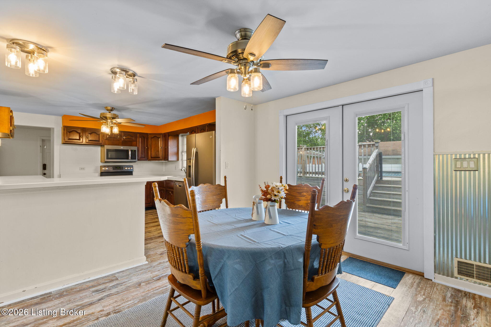 5225 Venus Dr Property Photo 15