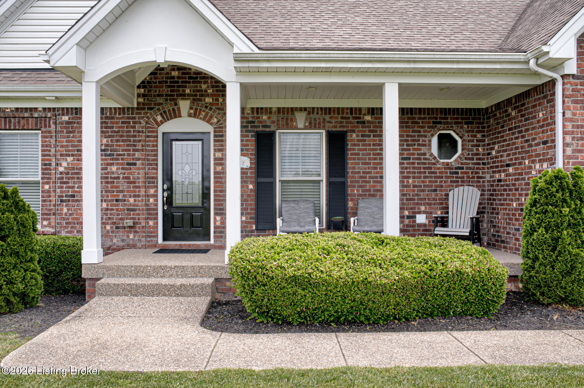 1000 Raisor Ln Property Photo 4