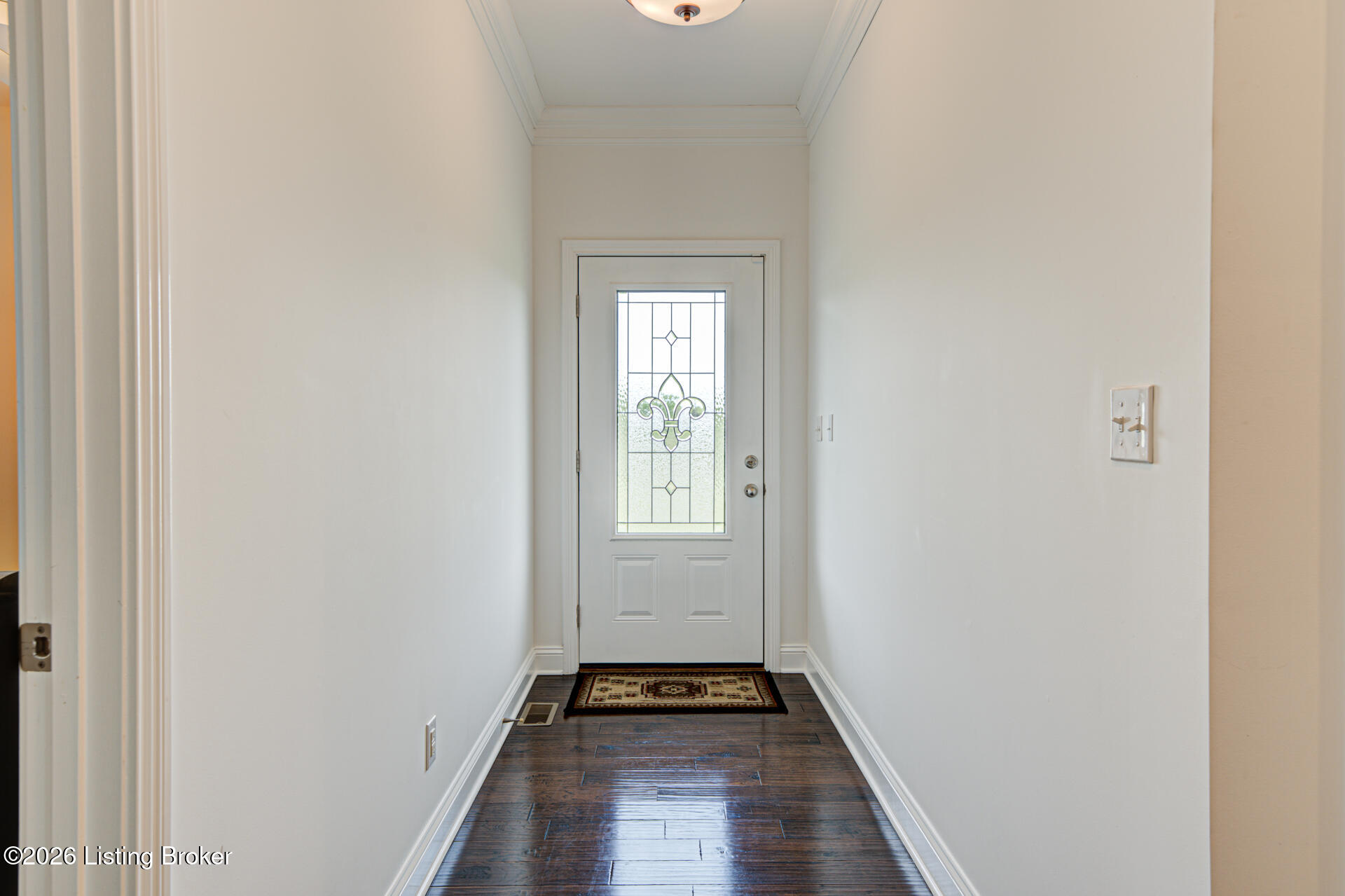 1000 Raisor Ln Property Photo 5