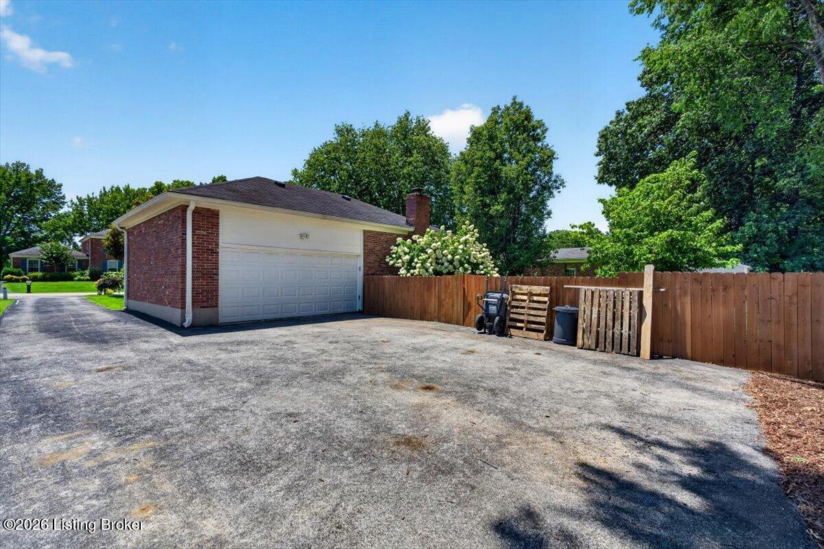 11019 Brechin Rd Property Photo 11