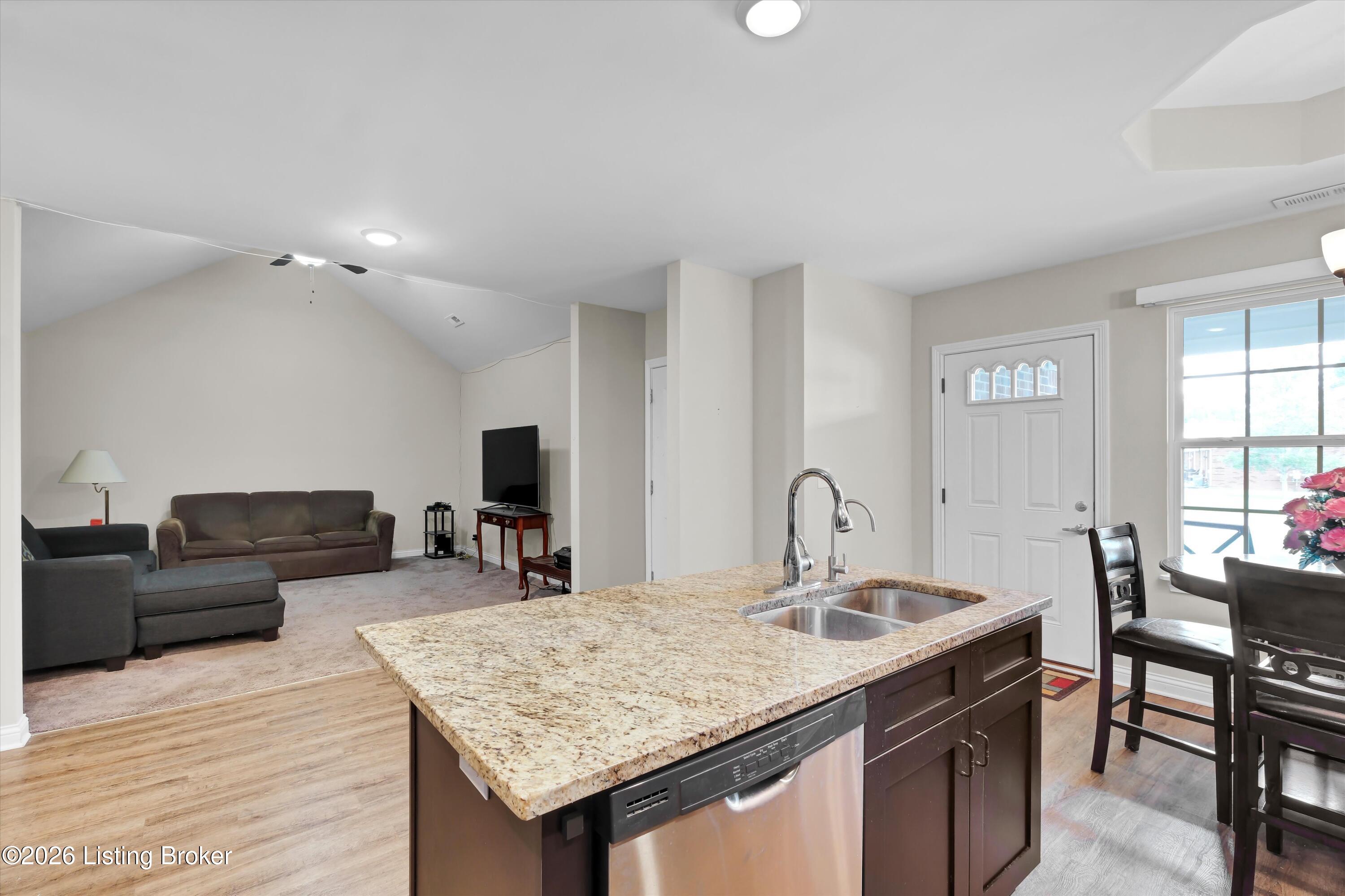 11402 River Falls Dr Property Photo 5