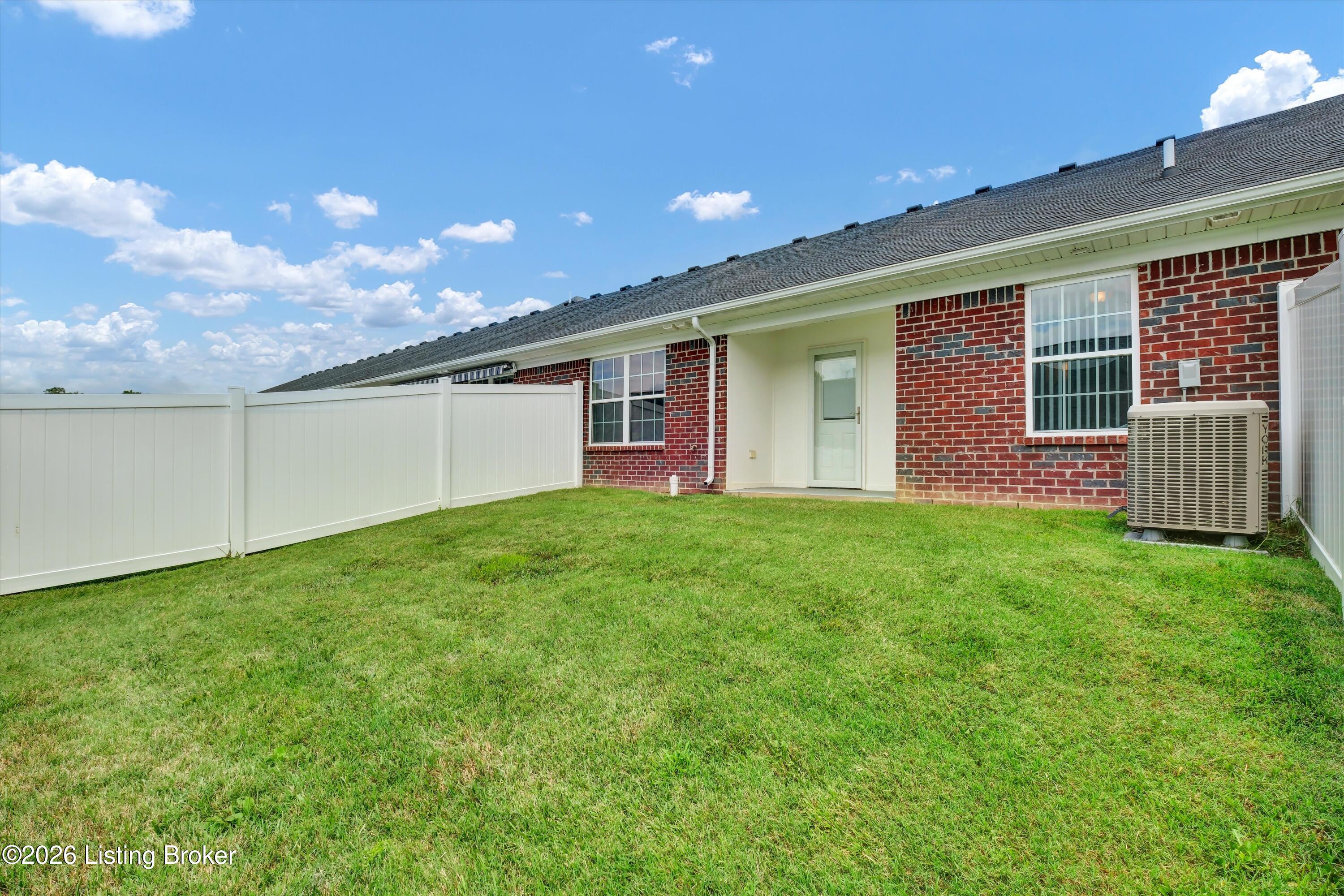 11402 River Falls Dr Property Photo 24
