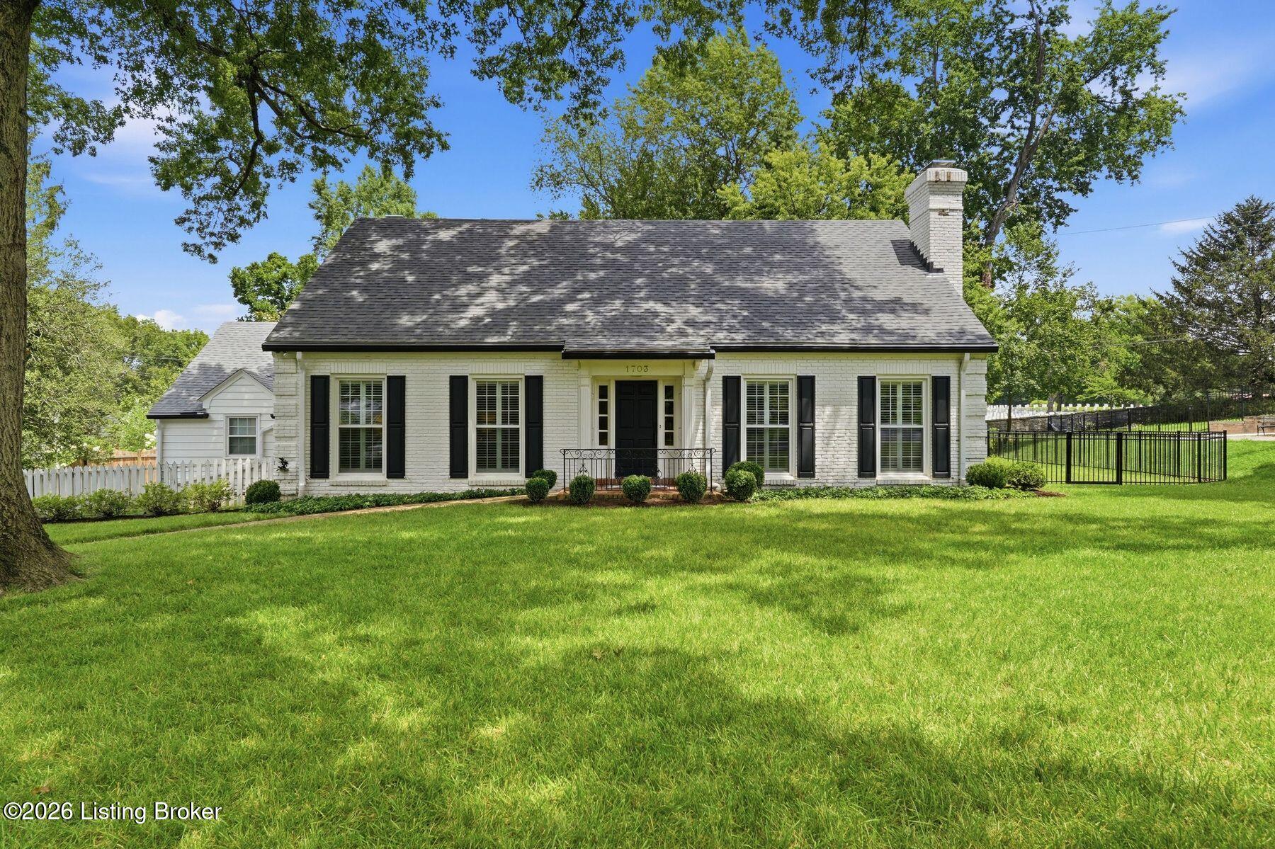 1703 Sweetbriar Ln Property Photo 1