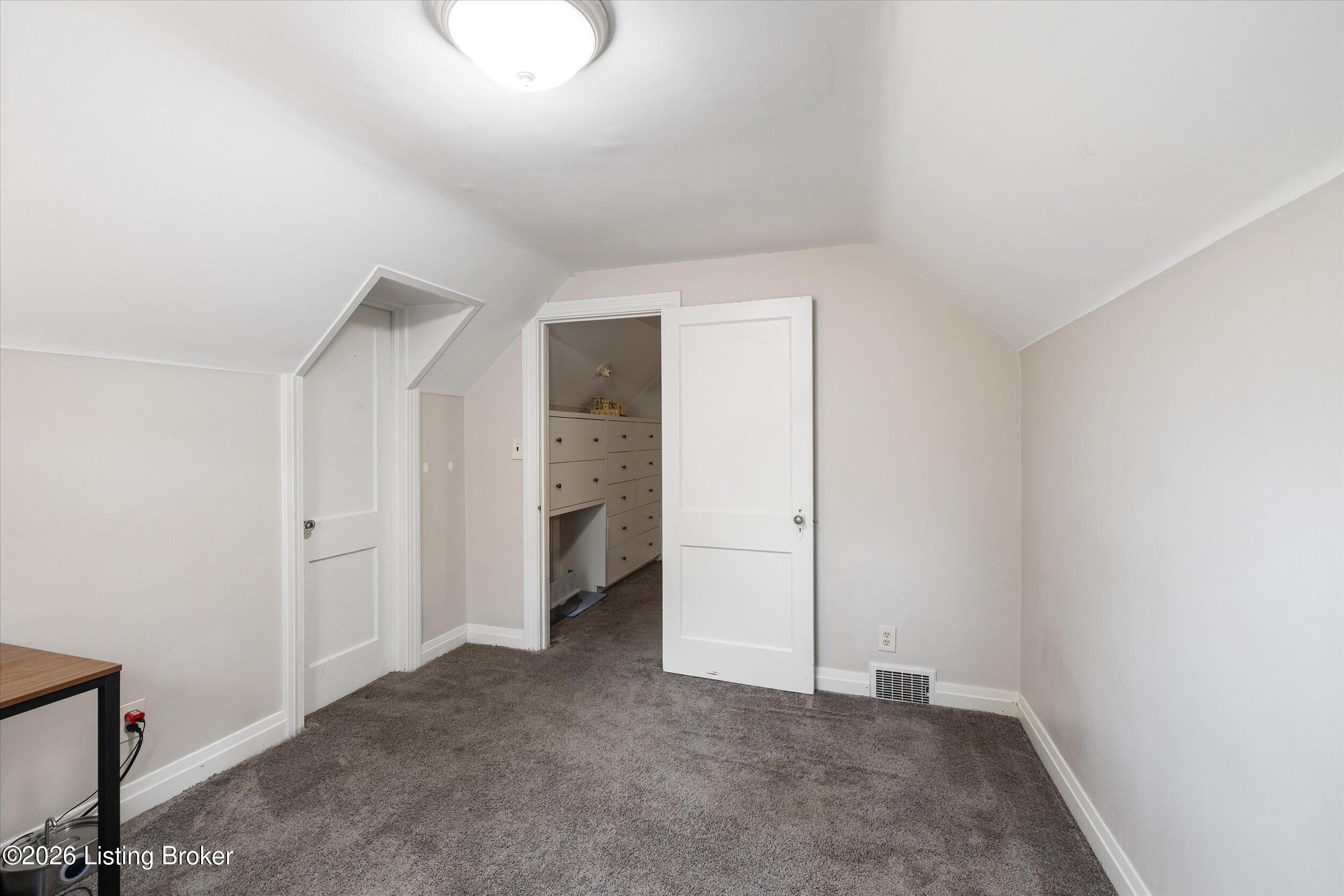 2625 Drayton Dr Property Photo 25