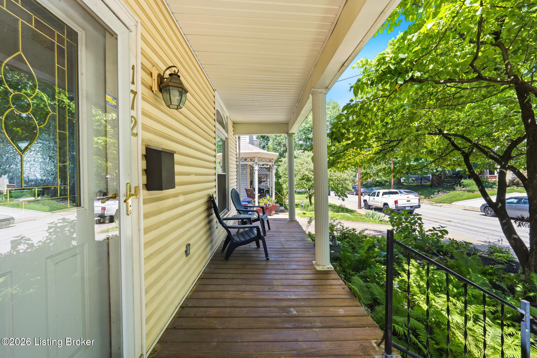 172 N Bellaire Ave Property Photo 4