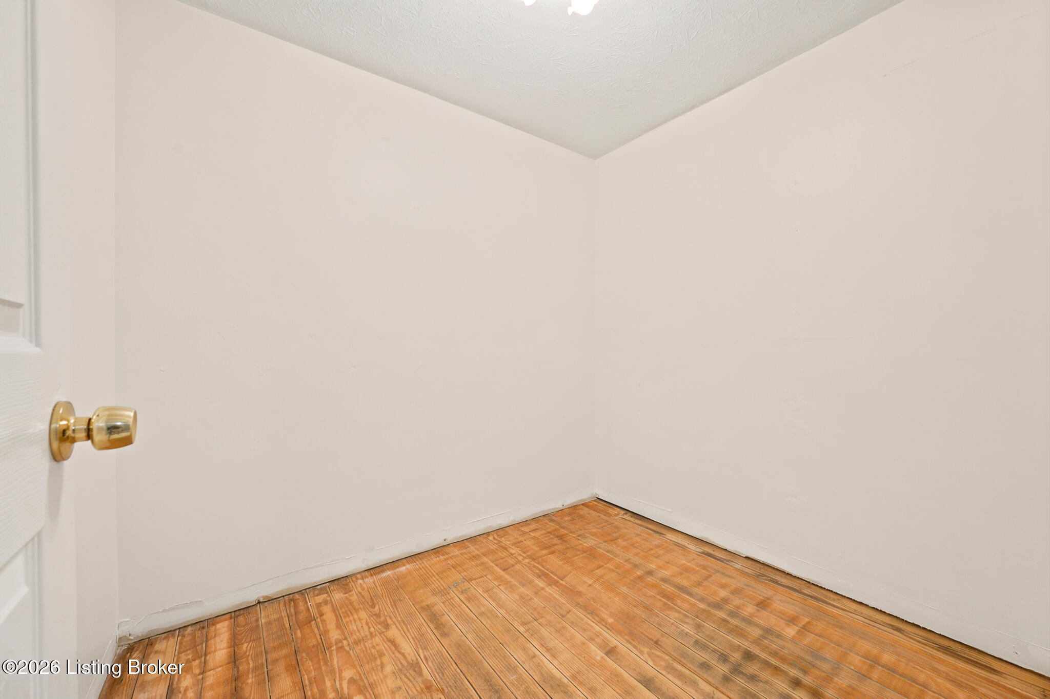 172 N Bellaire Ave Property Photo 23