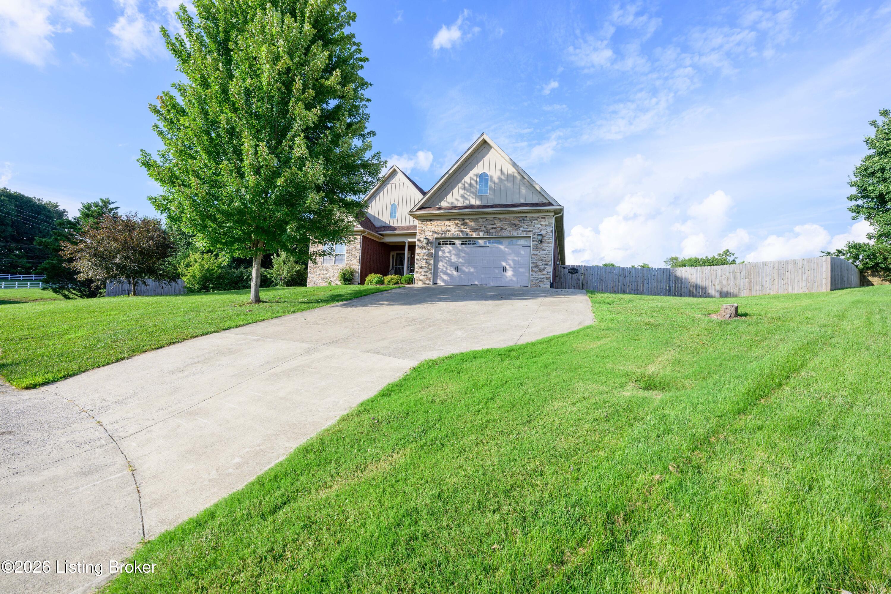 731 Vanderbilt Dr Property Photo 4