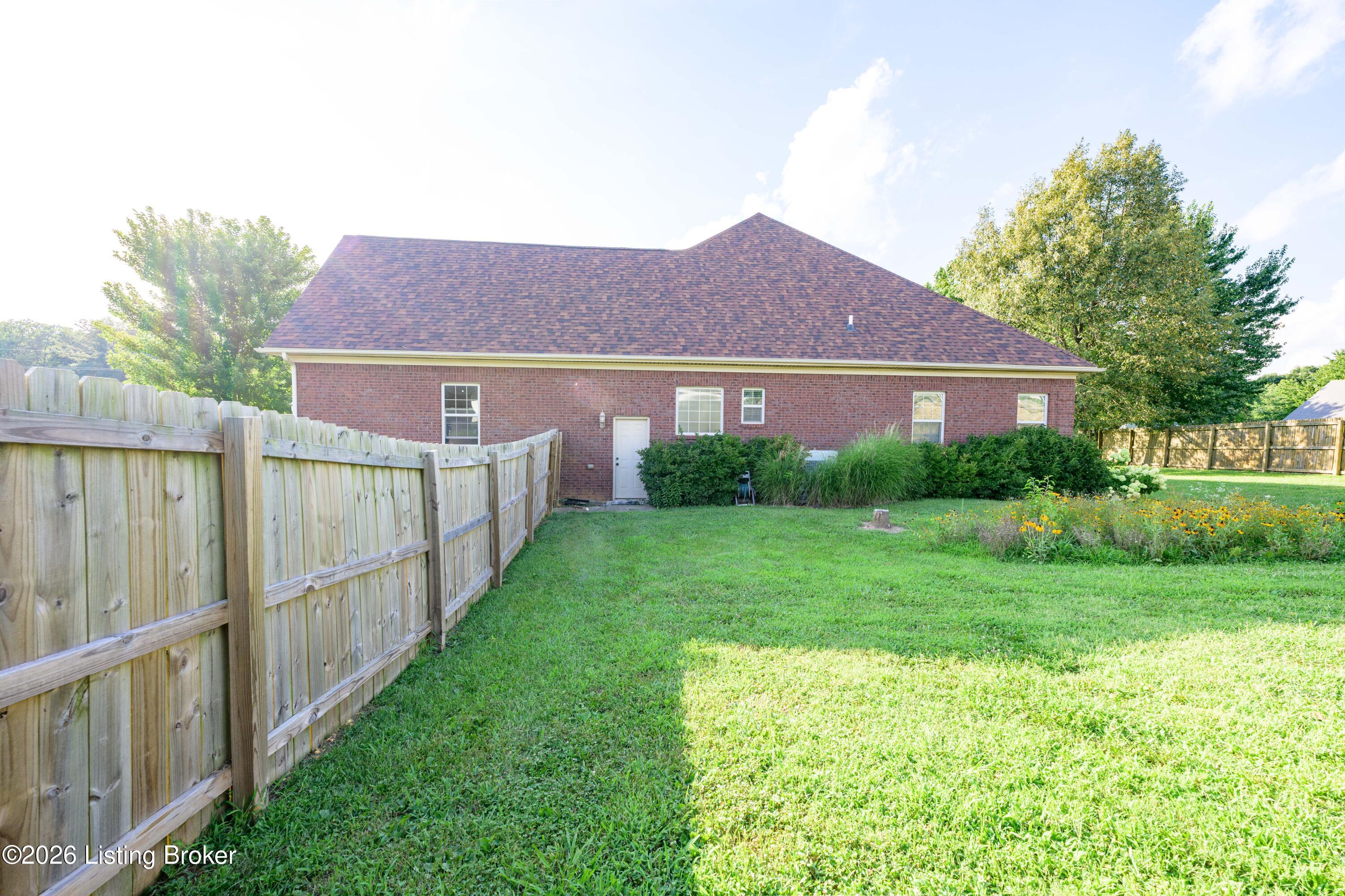 731 Vanderbilt Dr Property Photo 9