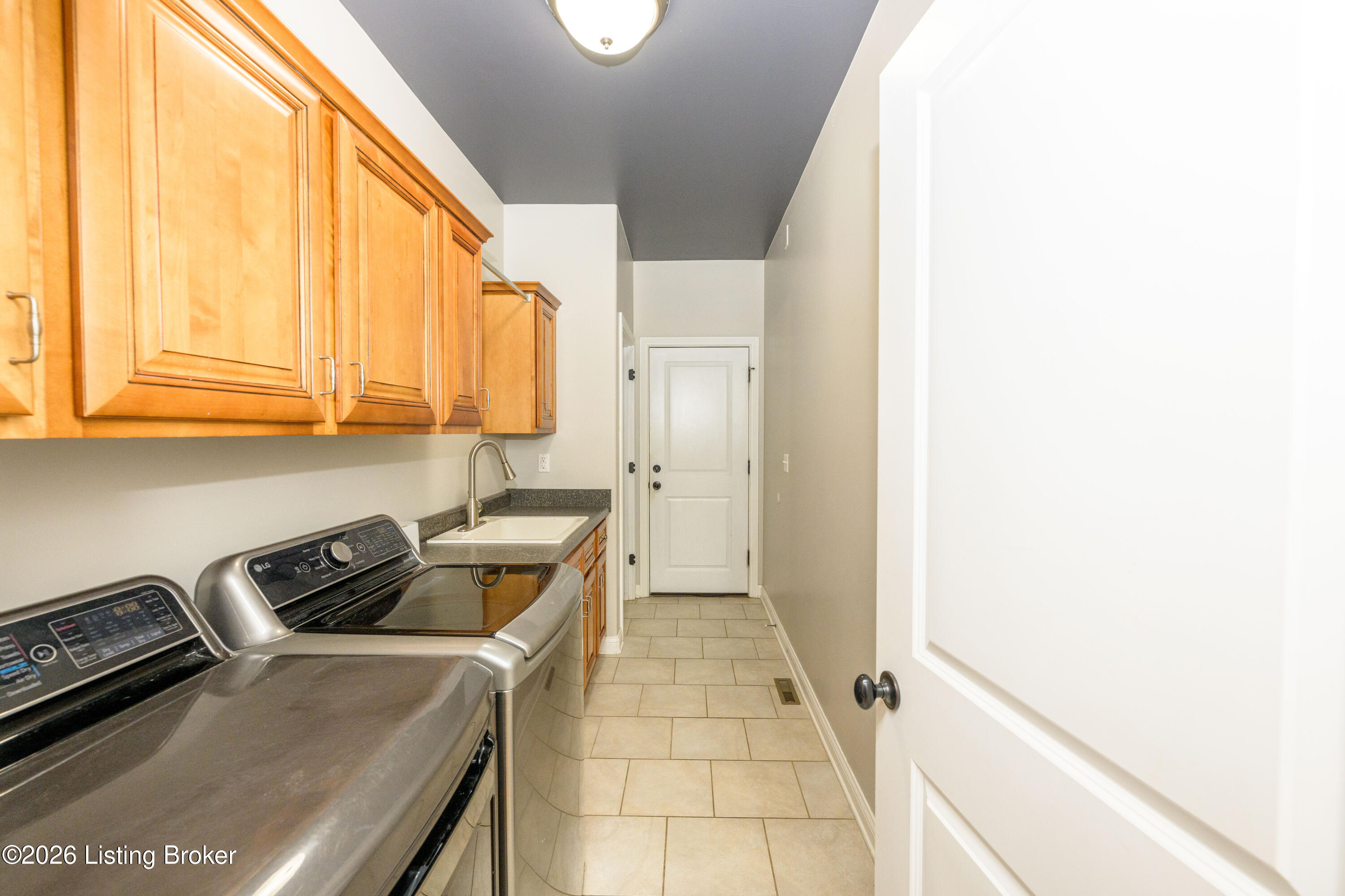 731 Vanderbilt Dr Property Photo 33