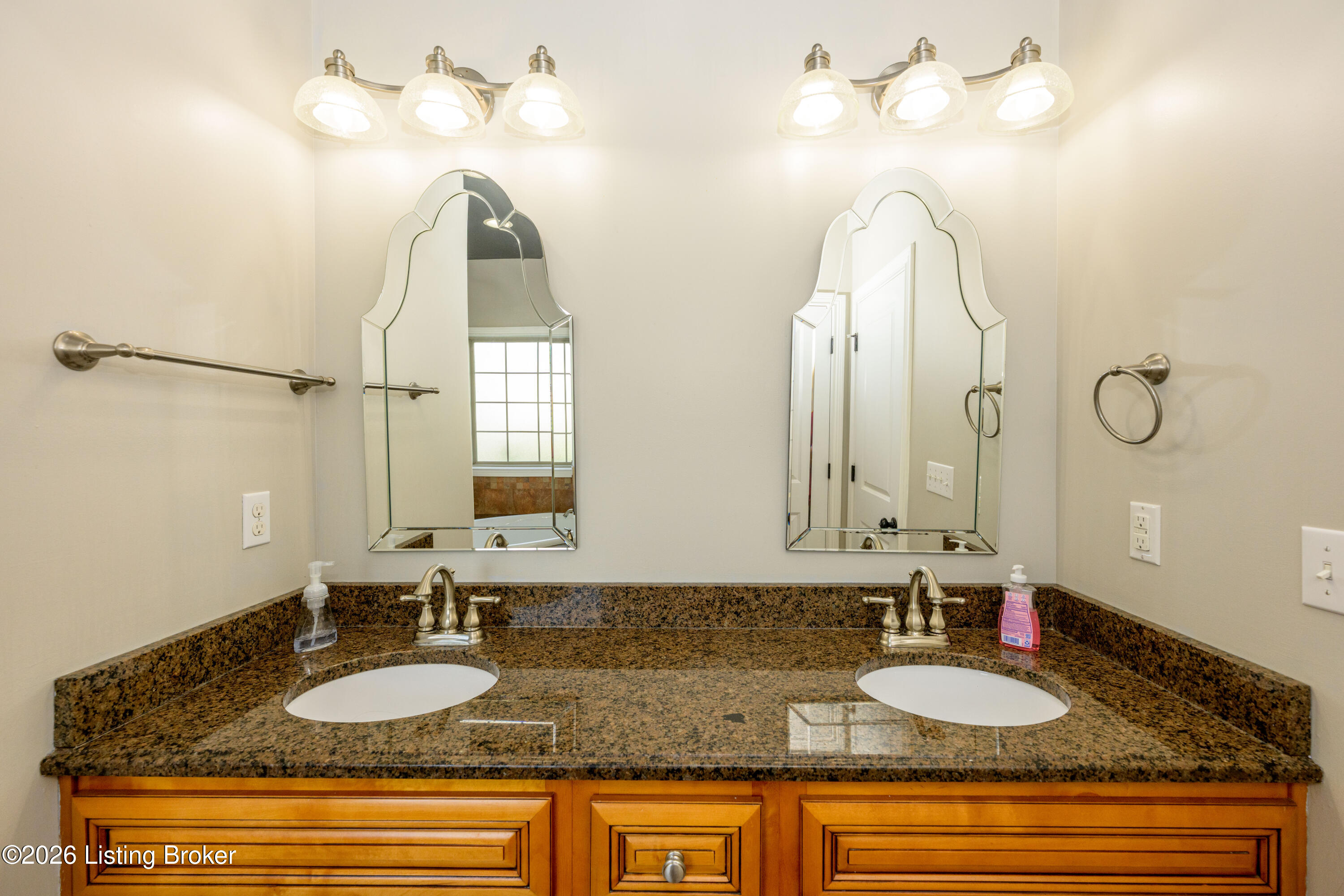 731 Vanderbilt Dr Property Photo 46