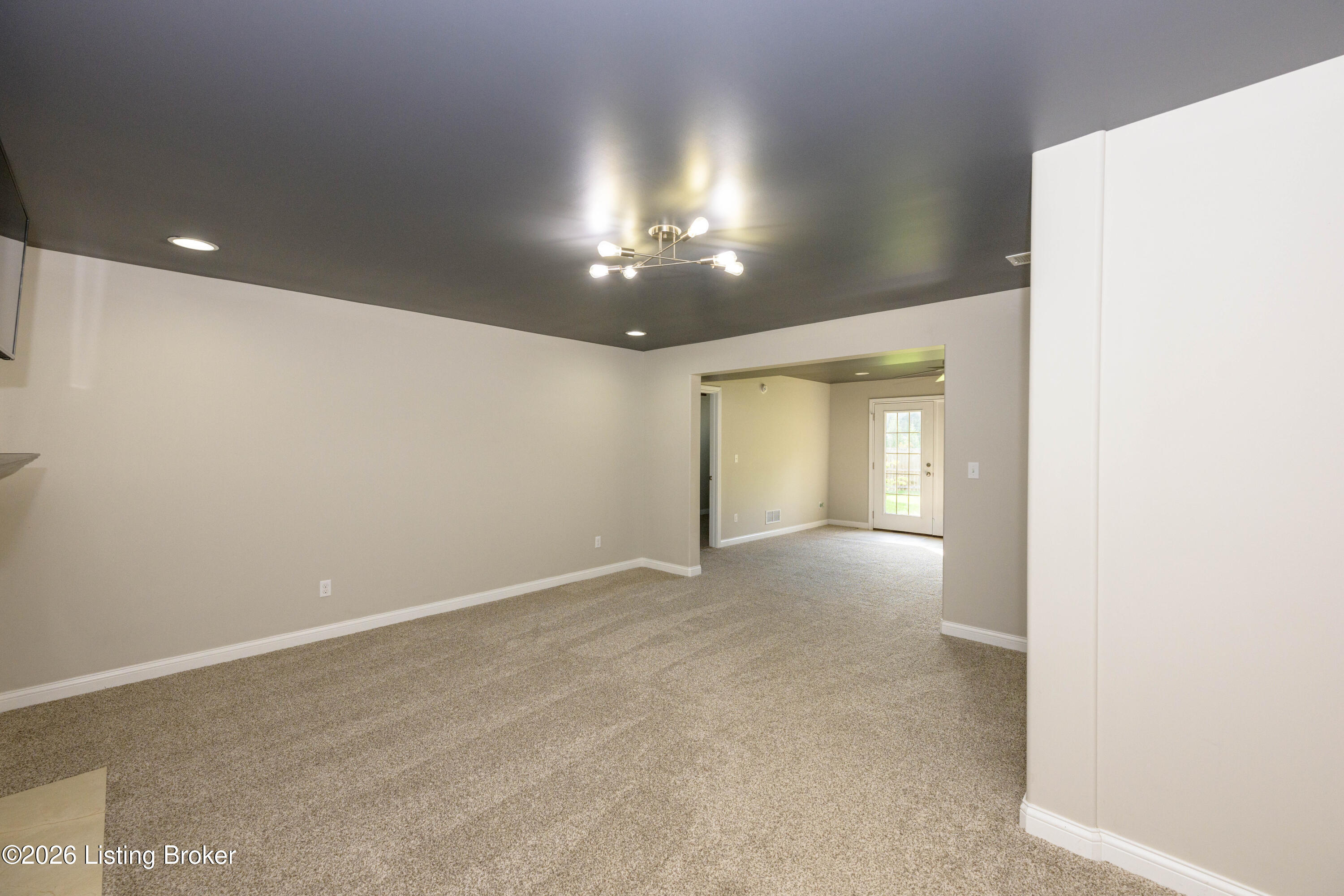 731 Vanderbilt Dr Property Photo 77