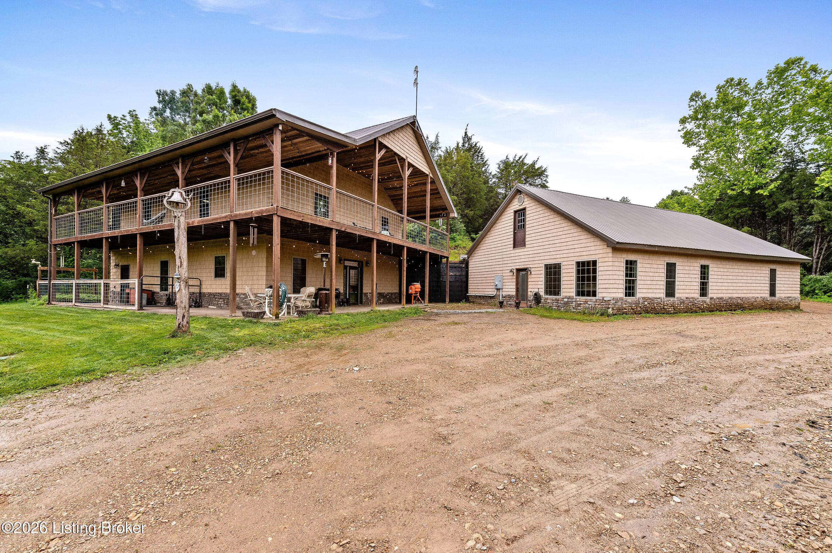3200 Pottsville Rd Property Photo 1