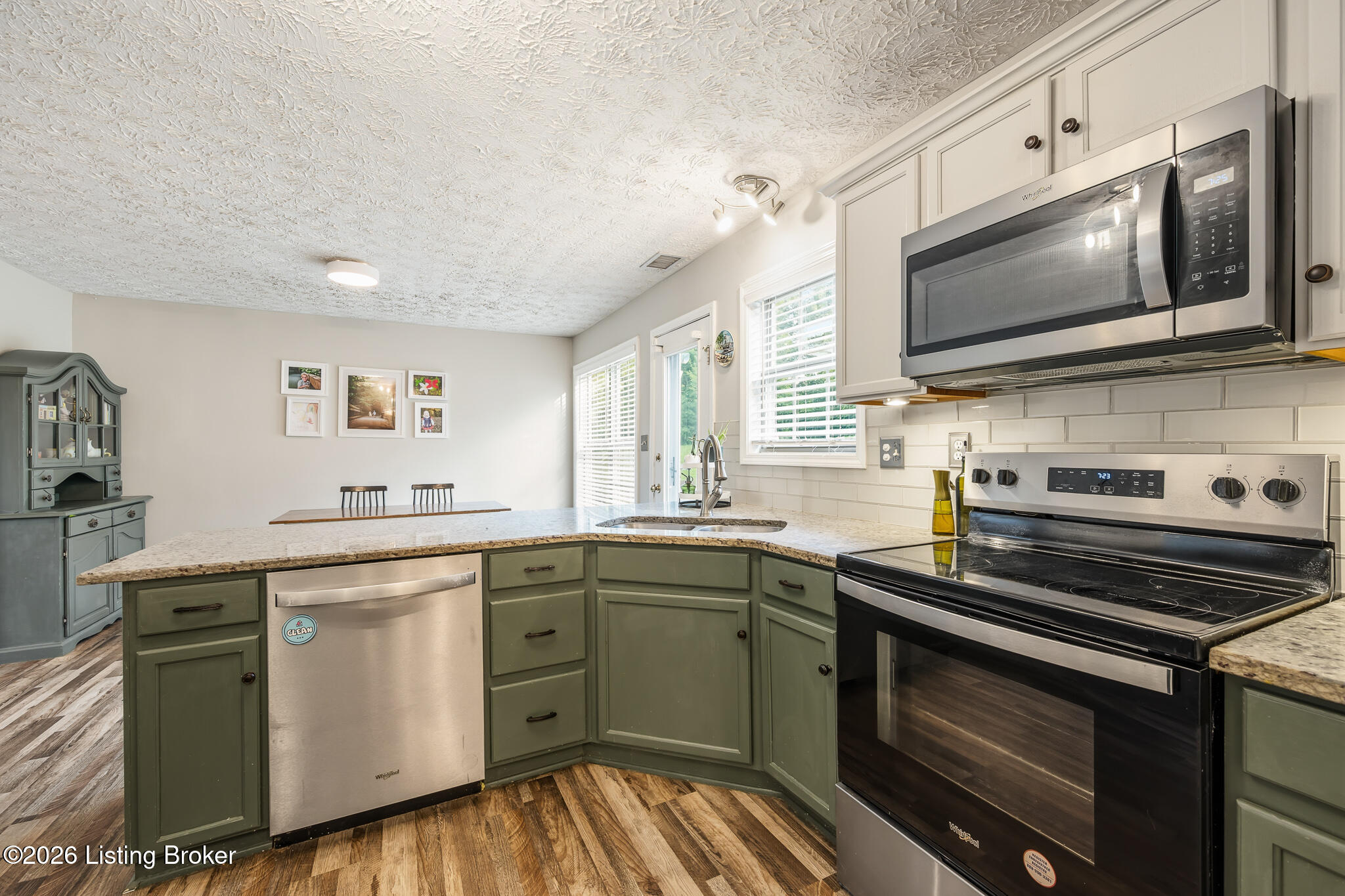 934 Woodland Ridge Cir Property Photo 16