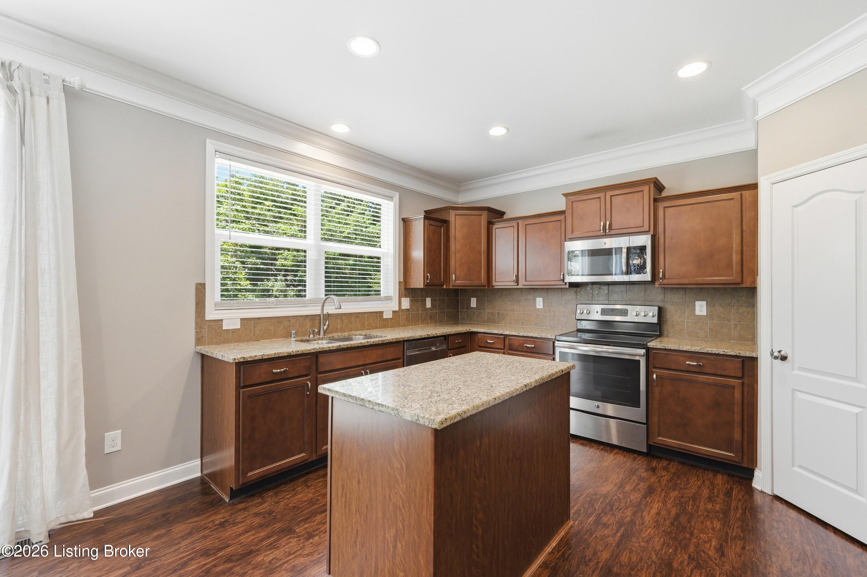 12506 Deer Lake Ln Property Photo 12