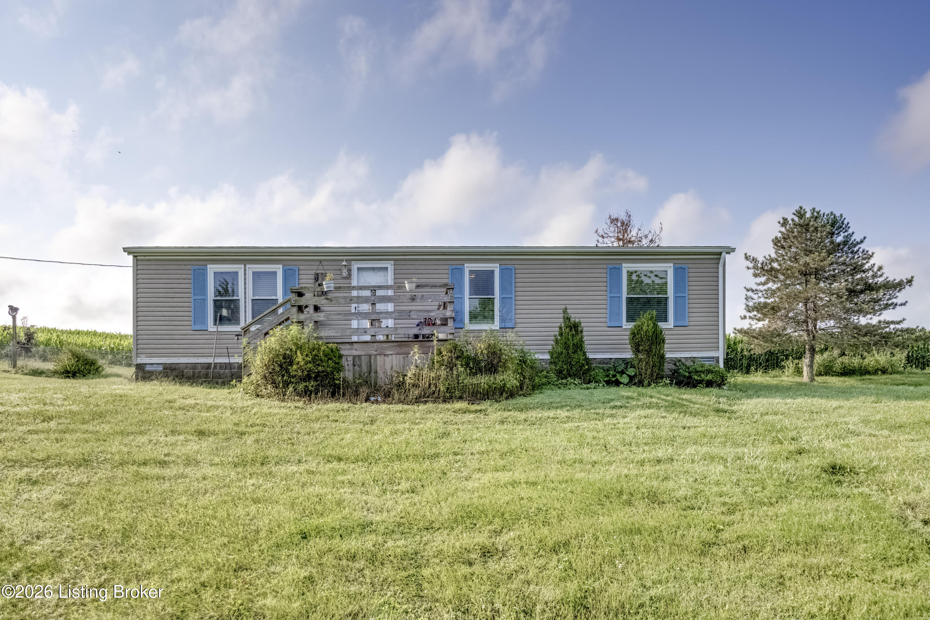 970 Lawrenceburg Loop Property Photo 2