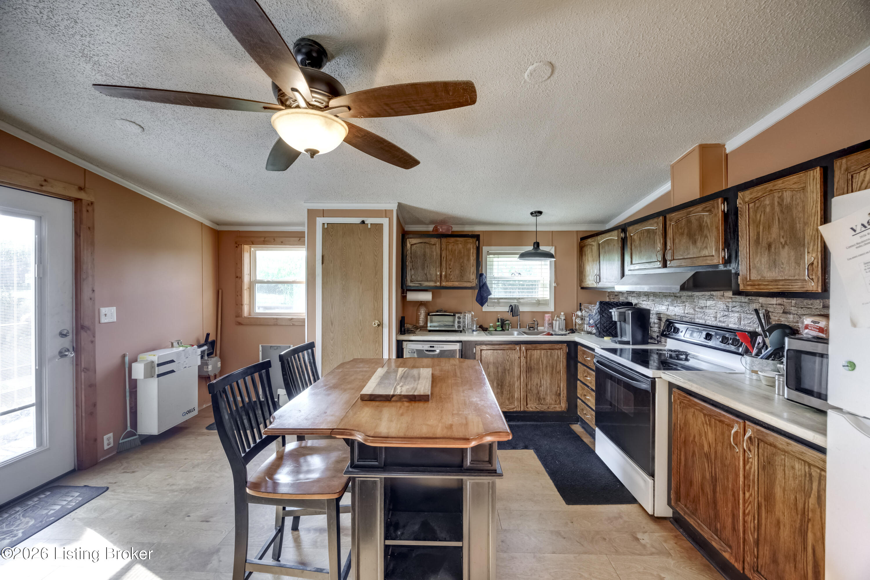 970 Lawrenceburg Loop Property Photo 8