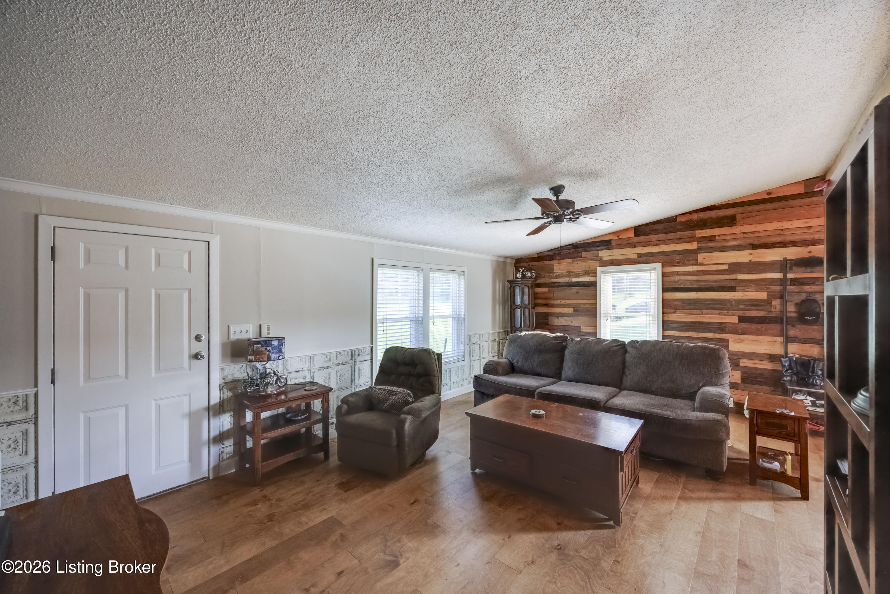 970 Lawrenceburg Loop Property Photo 12