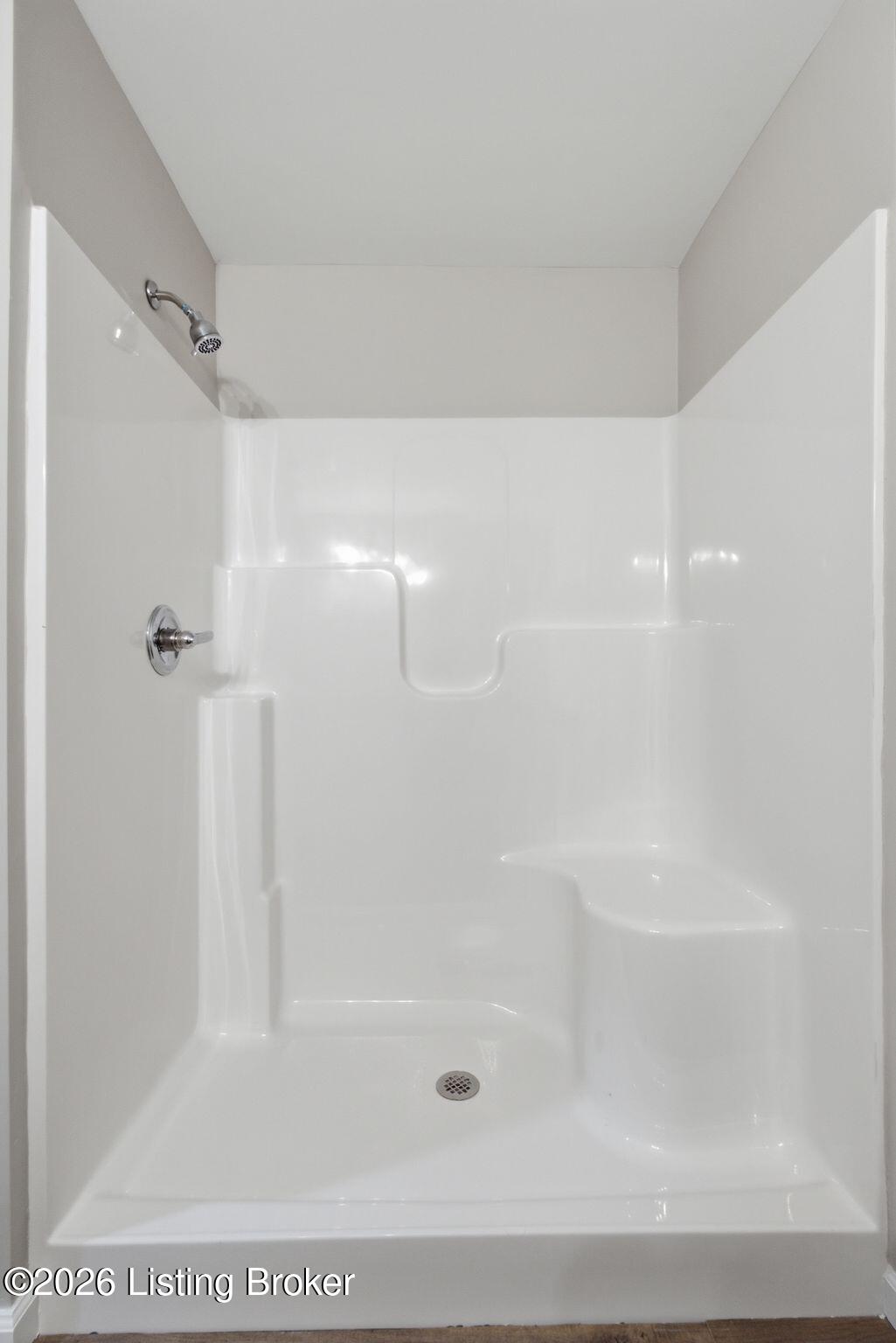 186 Charles Carr Dr Property Photo 31