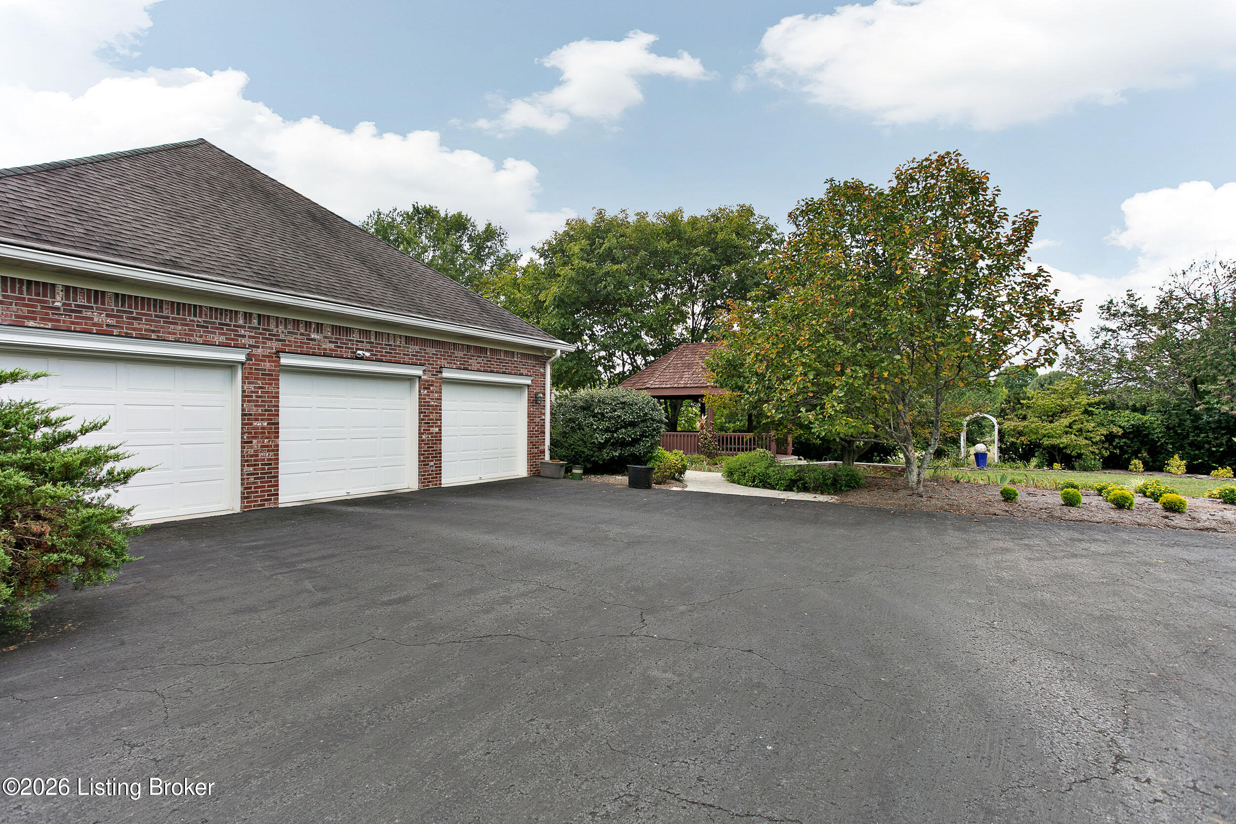 2025 Lincoln Park Rd Property Photo 10
