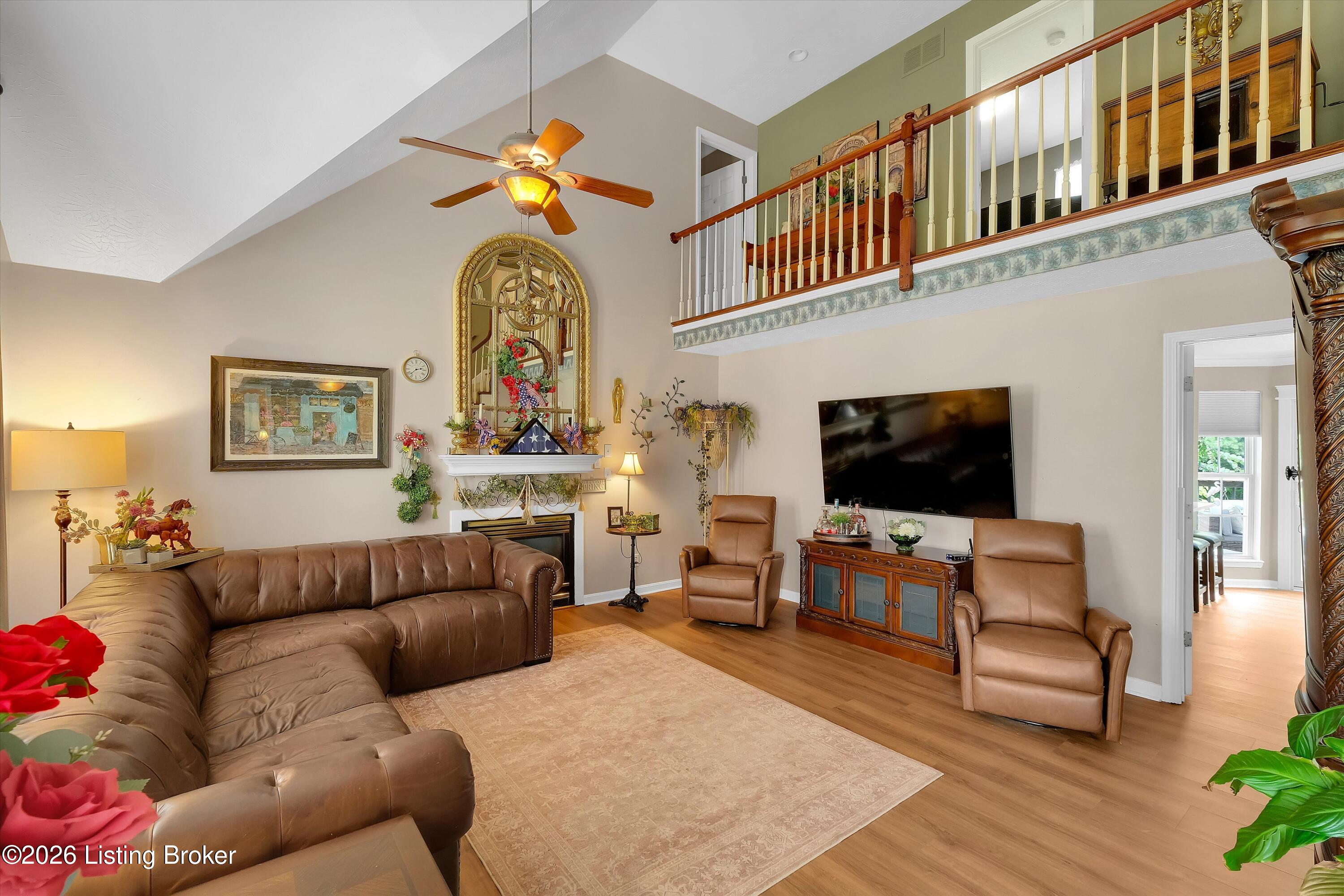 10527 Leven Blvd Property Photo 4