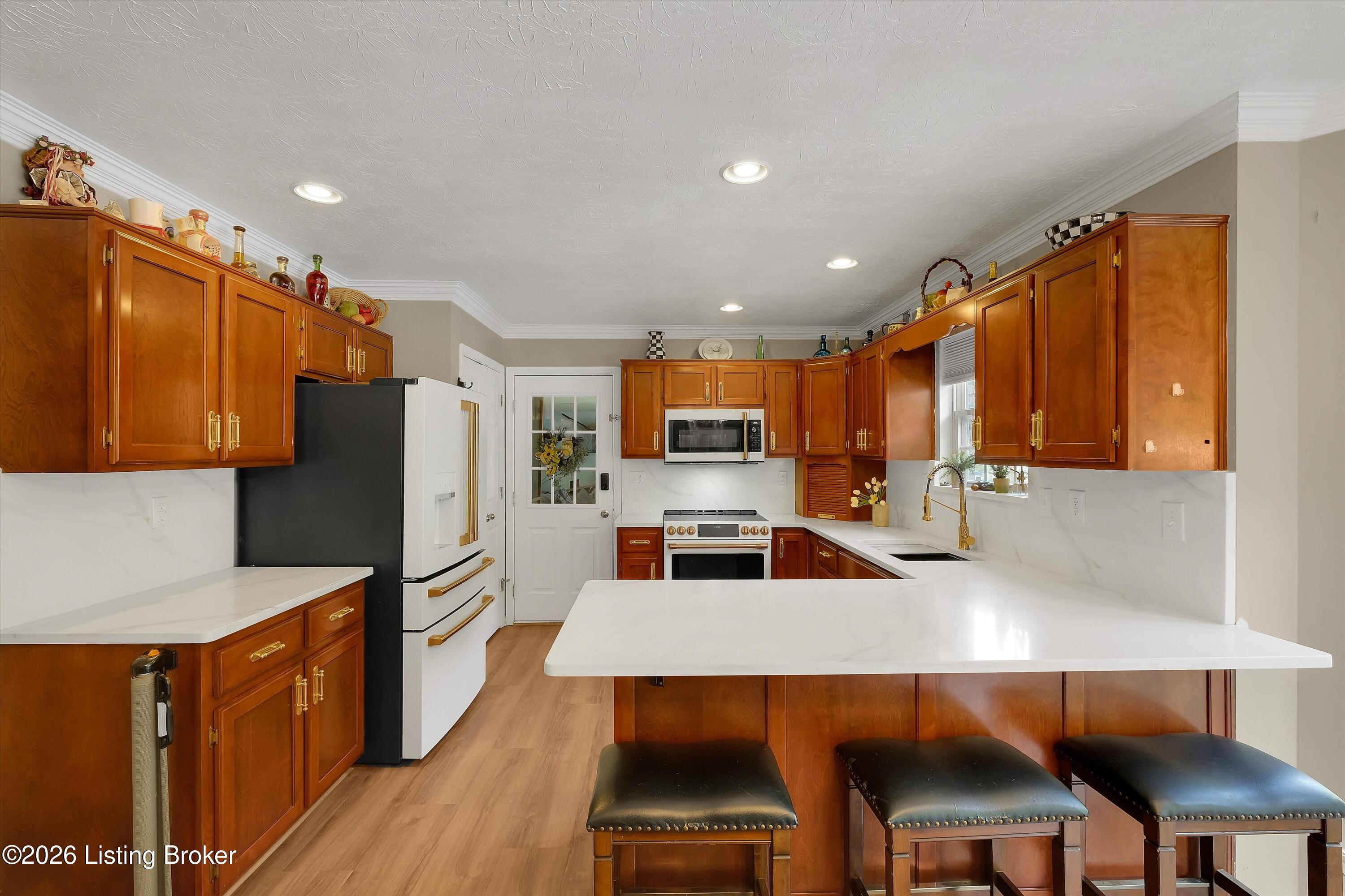 10527 Leven Blvd Property Photo 11
