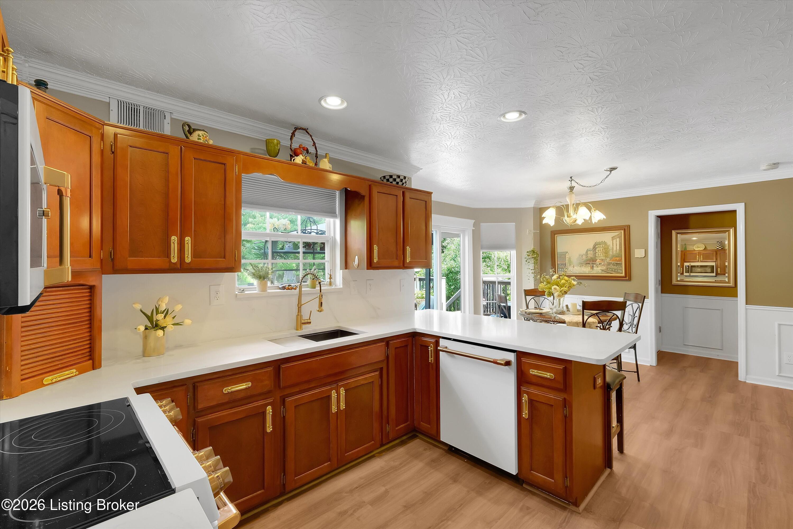 10527 Leven Blvd Property Photo 14