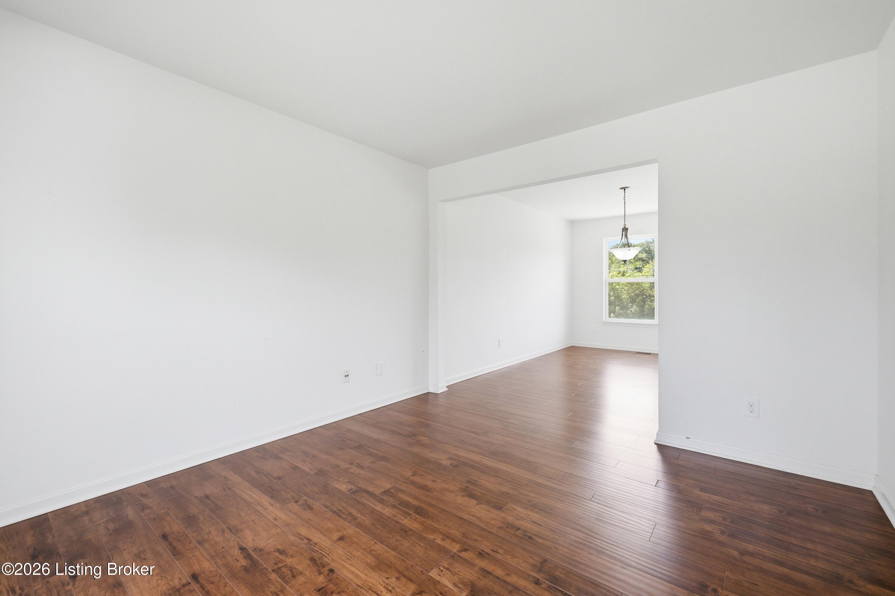 203 Brookfield Hills Ct Property Photo 5